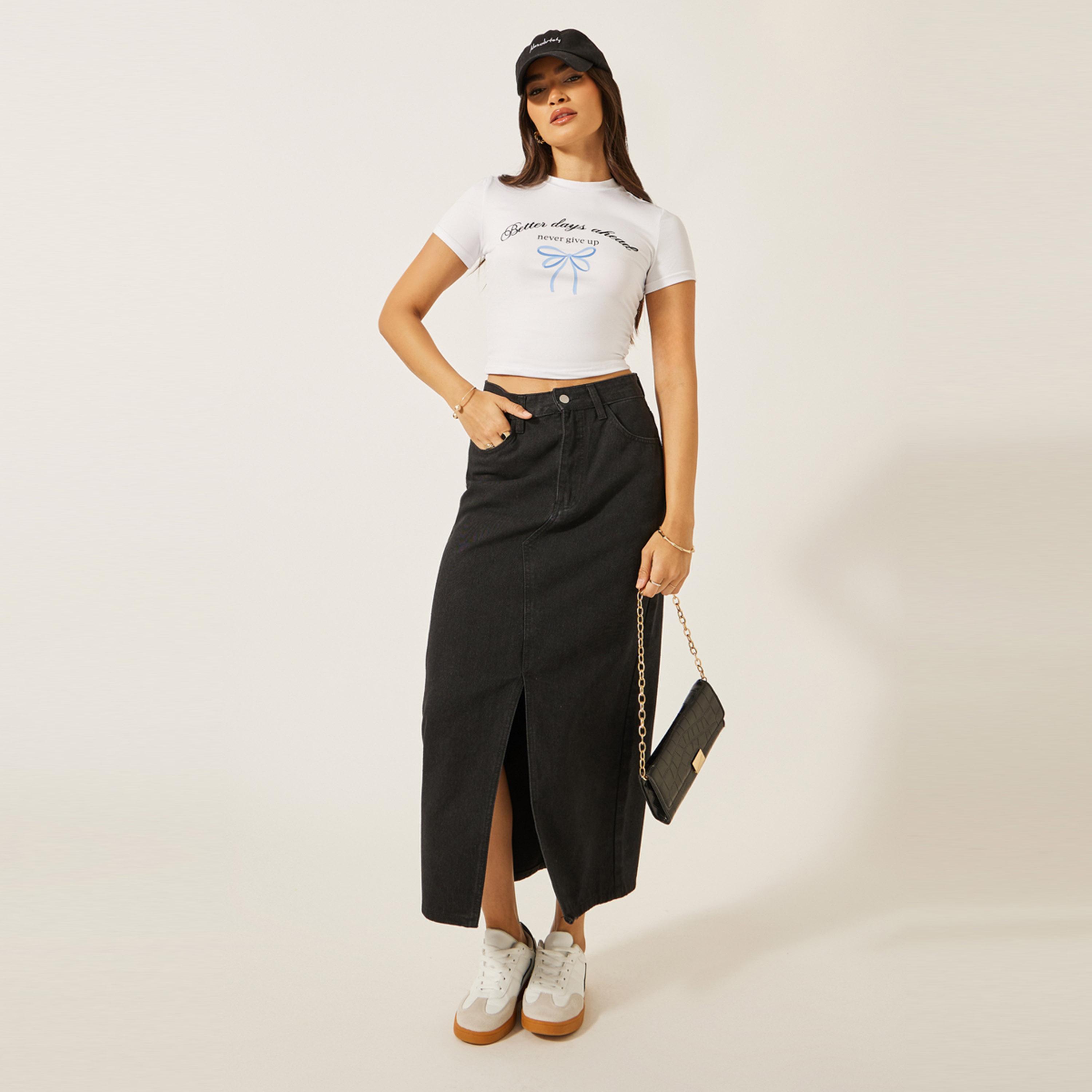 Styli Graphic Print Fitted Round Neck Crop T-Shirt-women-clothing-tshirts-image-2
