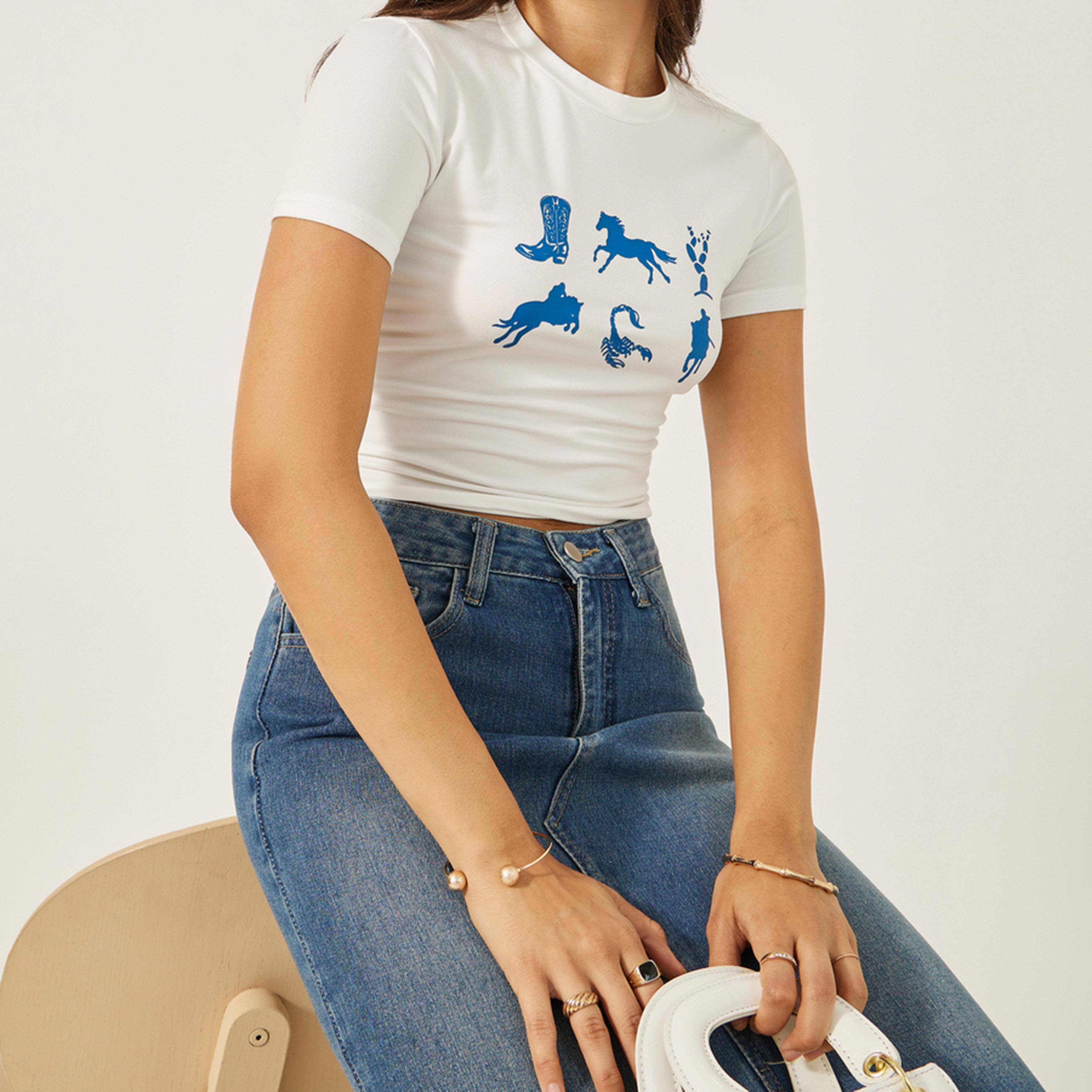 Styli Graphic Print Fitted Round Neck T-Shirt-women-clothing-tshirts-image-1