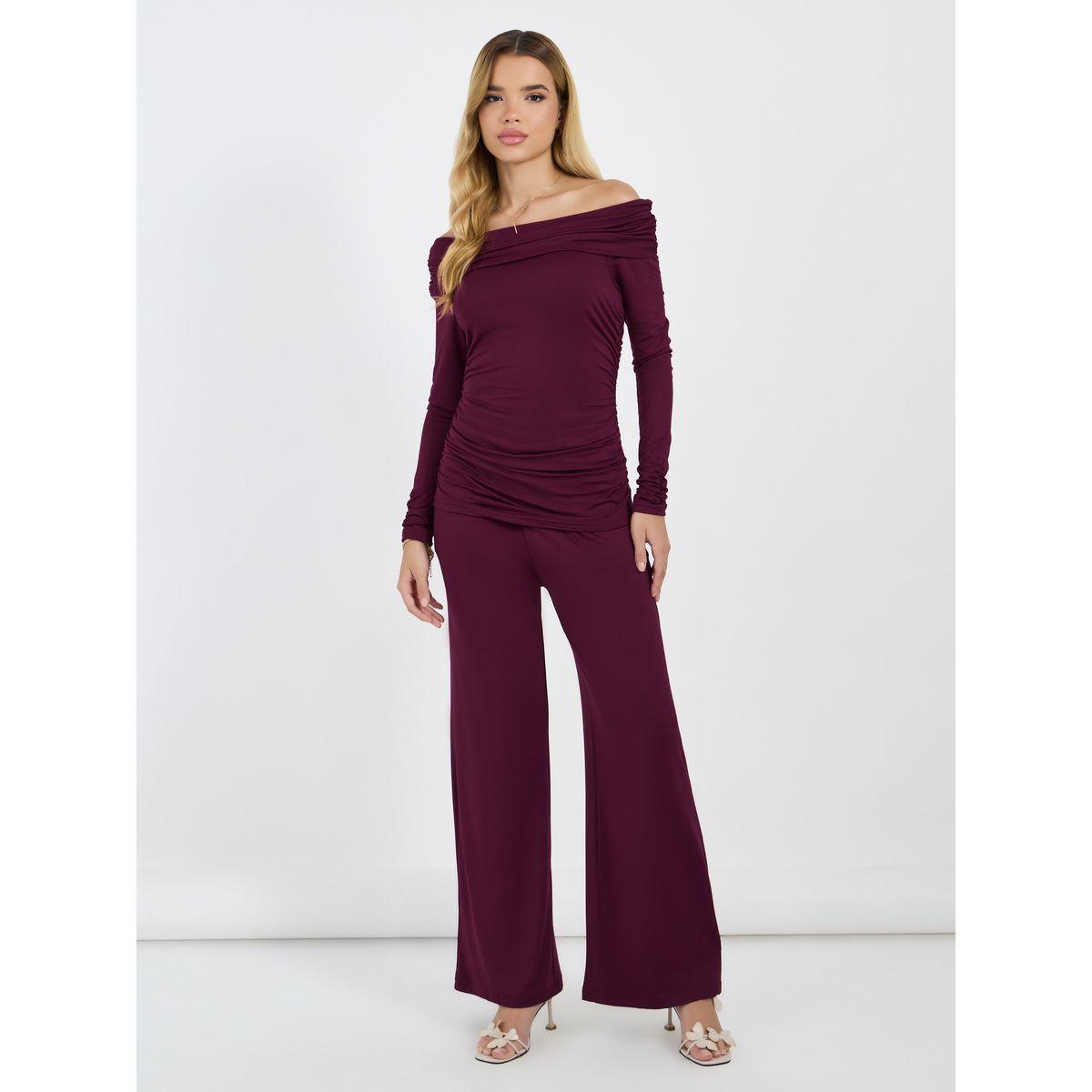 طقم منسق من بنطال بأرجل واسعة وبلوزة بأكتاف مكشوفة-women-clothing-coordsets-image-1