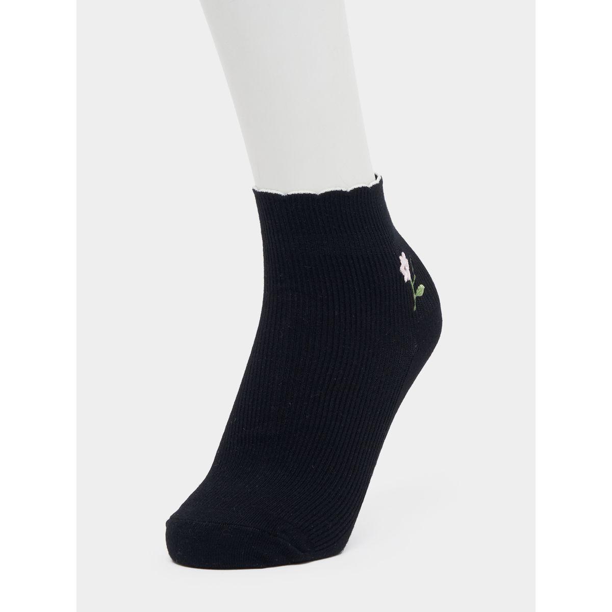 مجموعة من 3 جوارب مُطرّزة بزهور-women-socksandstockings-image-3