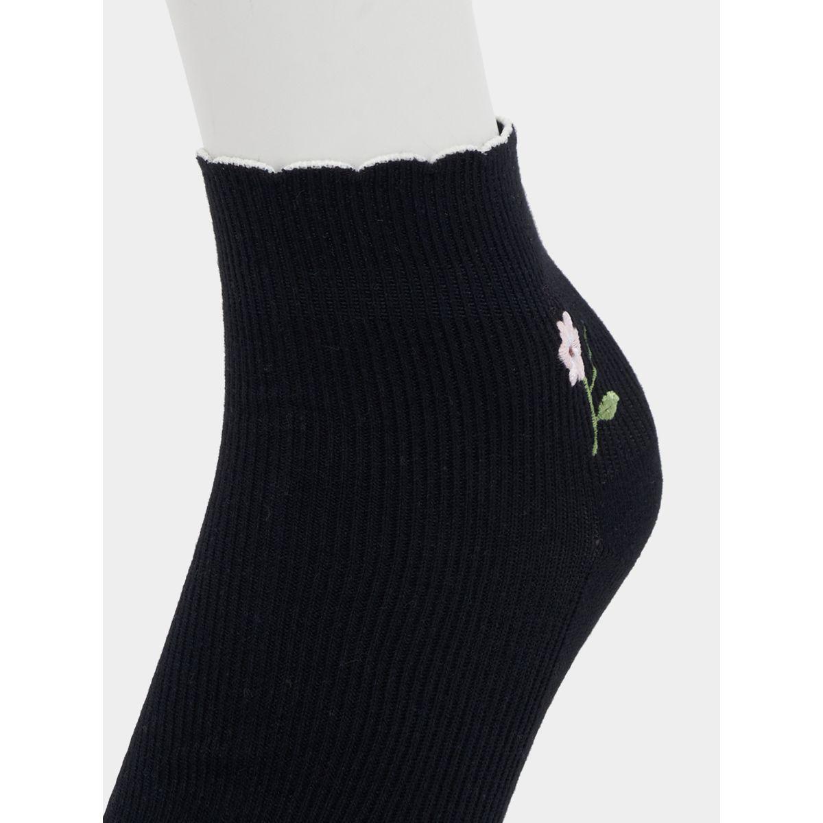 Styli Pack Of 3 - Floral Embroidered Socks-women-socksandstockings-image-5