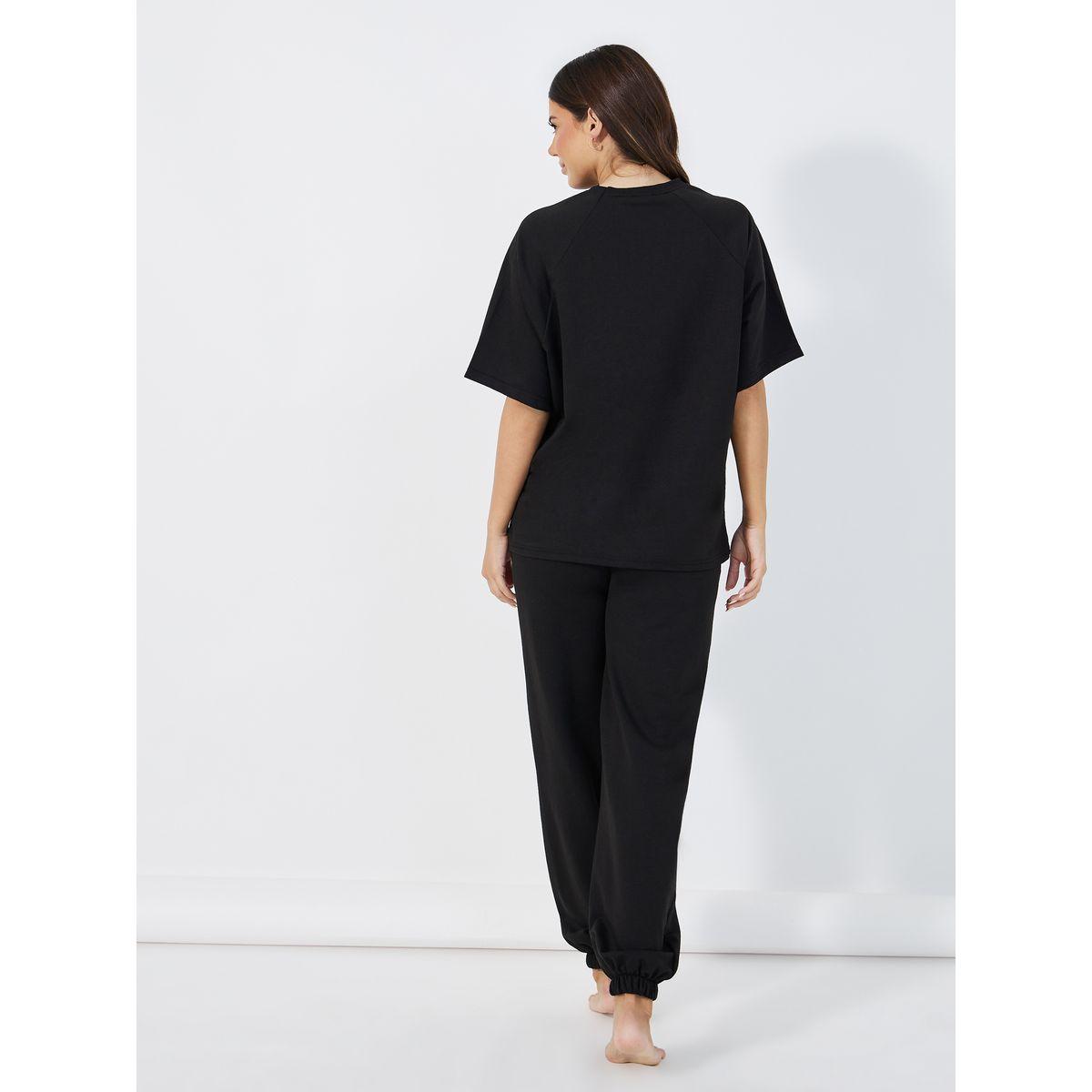 Styli Unwind New York City Raglan Sleeves Top & Joggers Lounge Set-women-clothing-coordsets-image-4