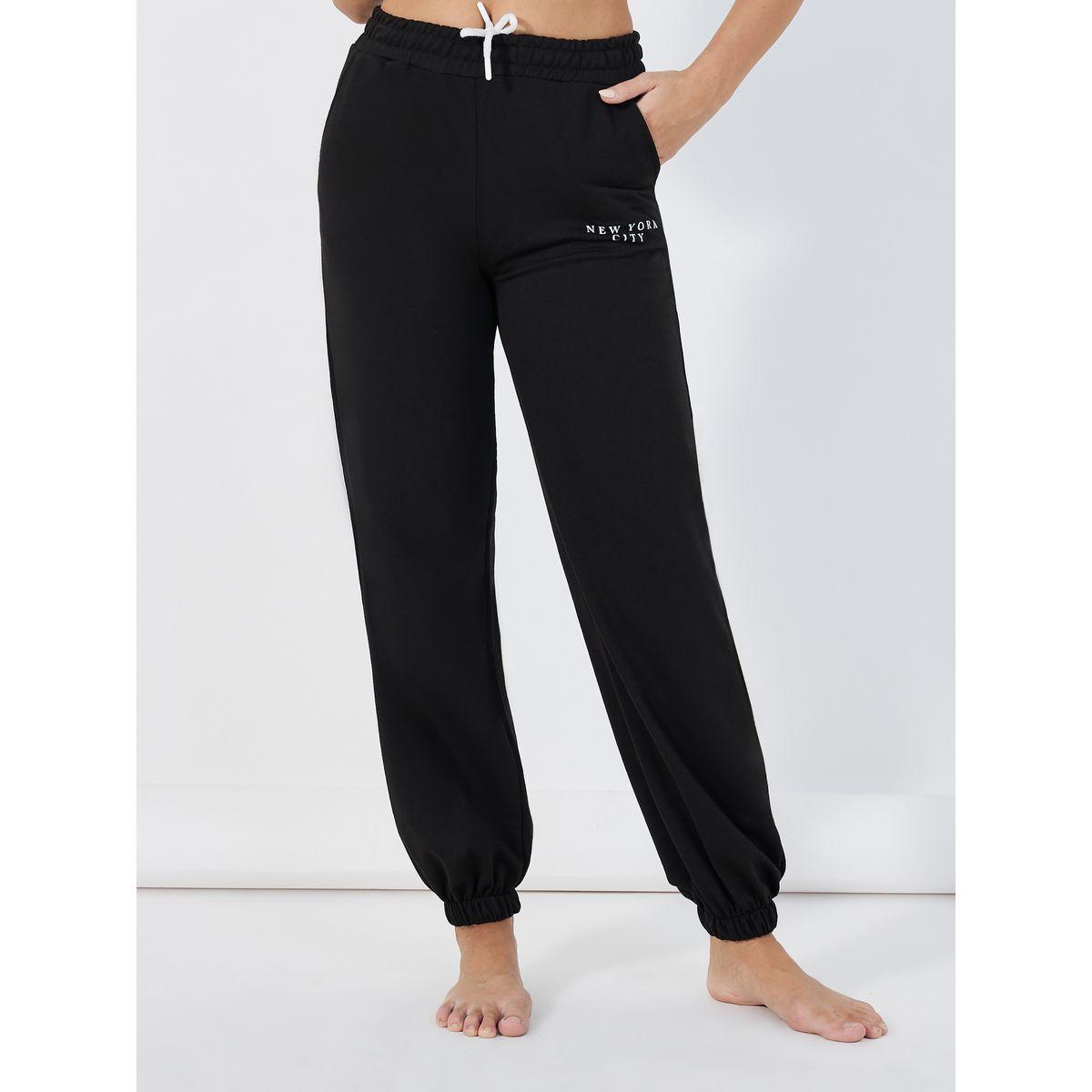 Styli Unwind New York City Raglan Sleeves Top & Joggers Lounge Set-women-clothing-coordsets-image-5
