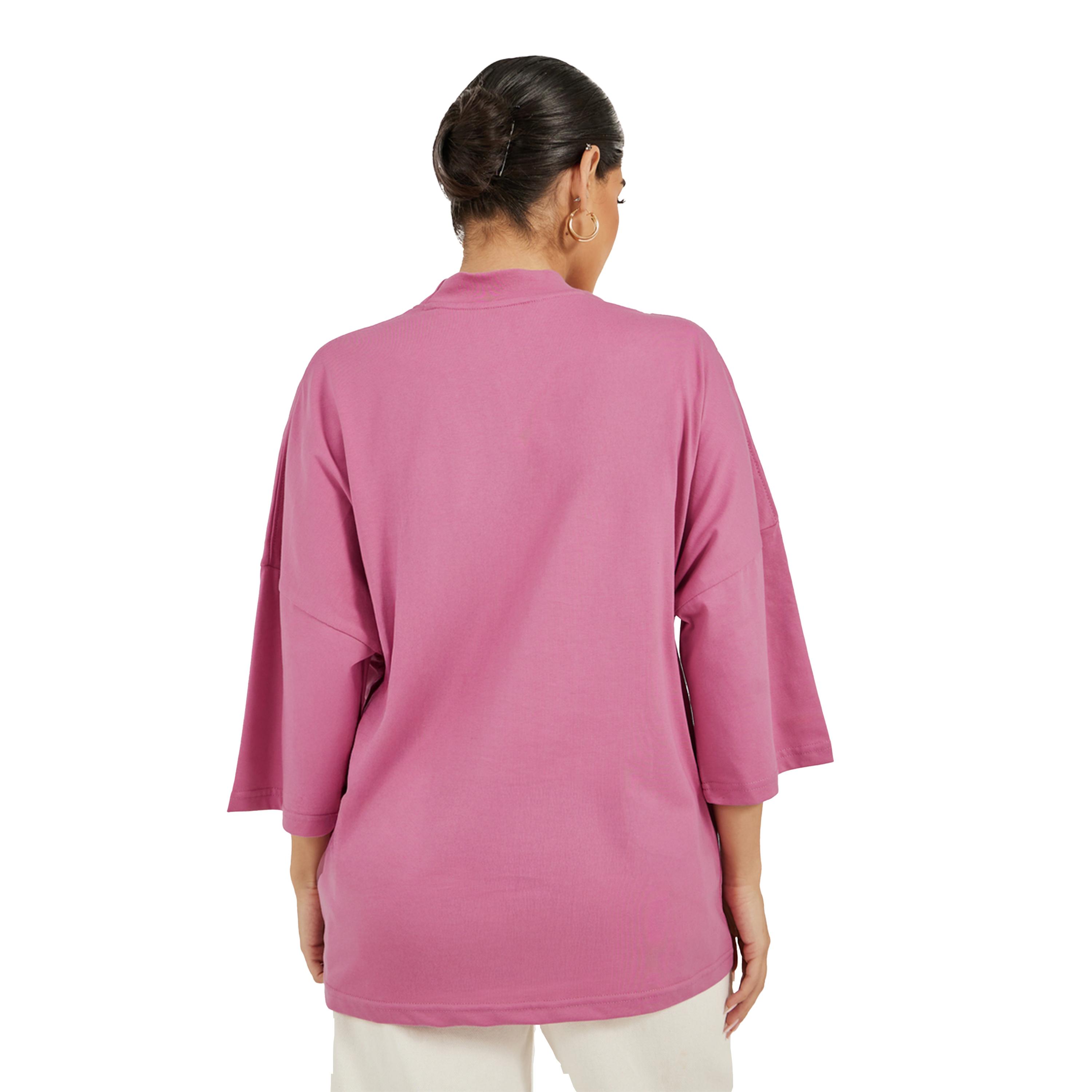 ستايلي -  تي شيرت مقاس كبيربرقبة عالية ومطبوع عليه شعار-women-clothing-tshirts-image-5