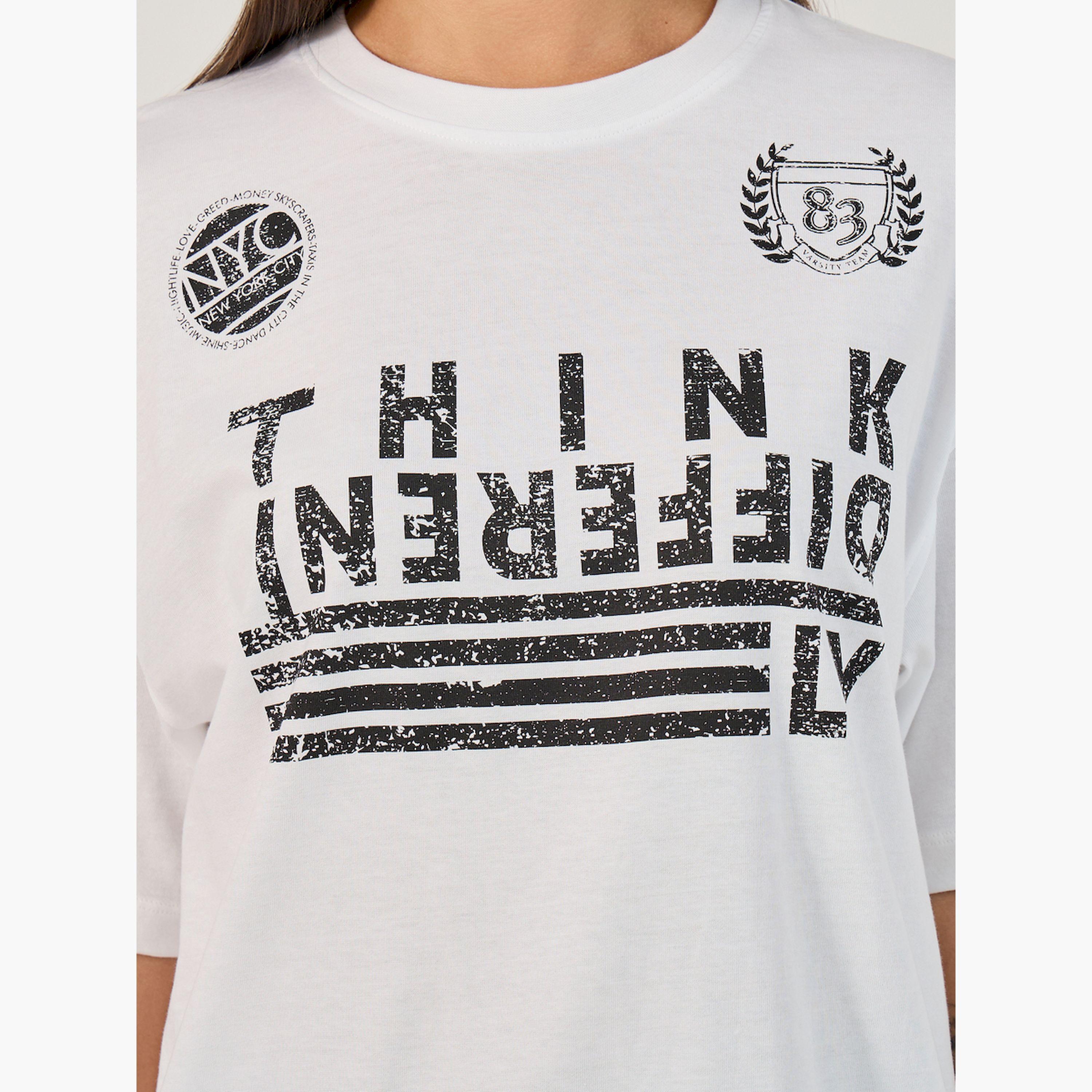 ستايلي -  تي شيرت مقاس كبيربياقة دائرية مطبوع عليه شعار-women-clothing-tshirts-image-3