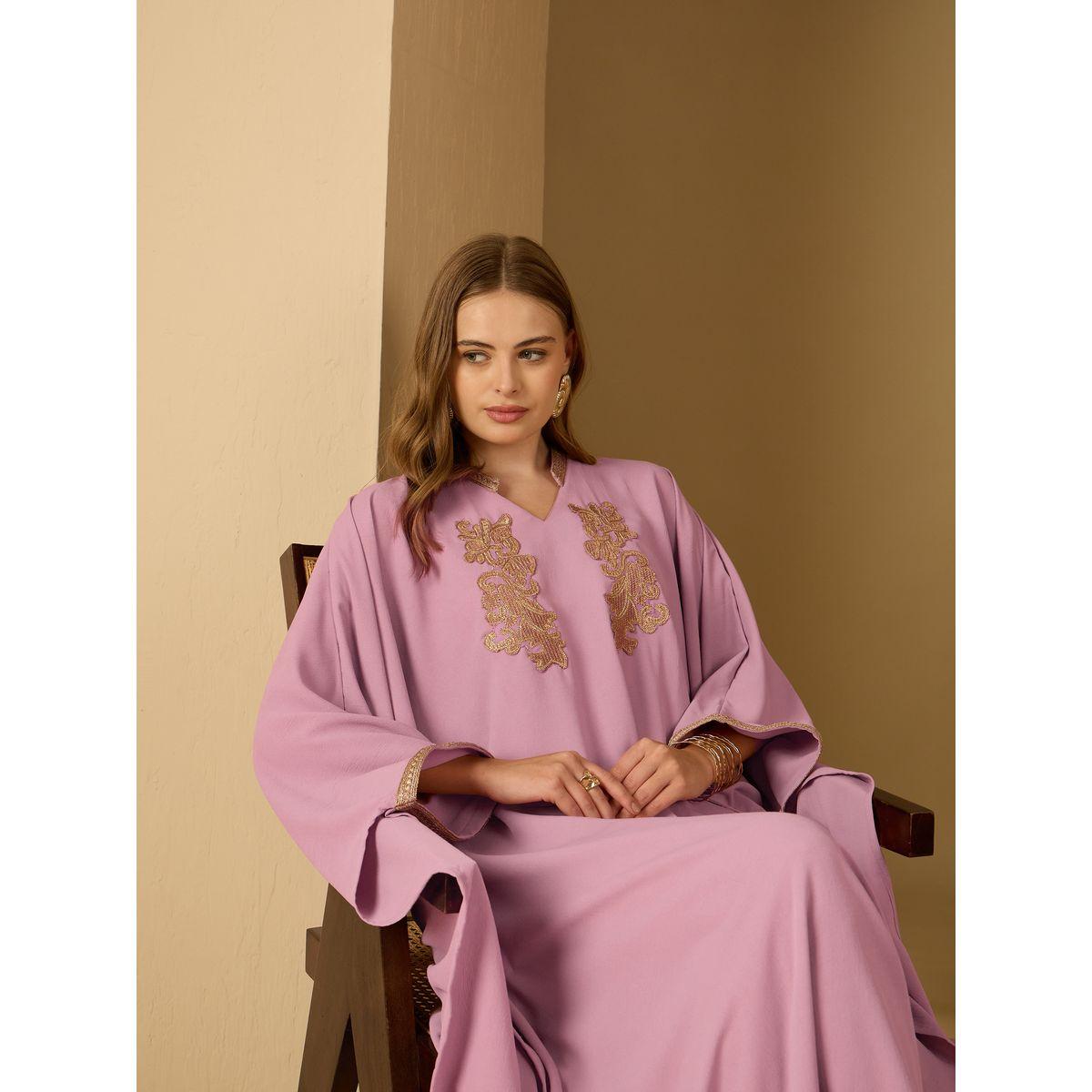 أميرة x ستايلي قفطان مزين بتفاصيل مُنمقة-women-arabicclothing-kaftan-image-6