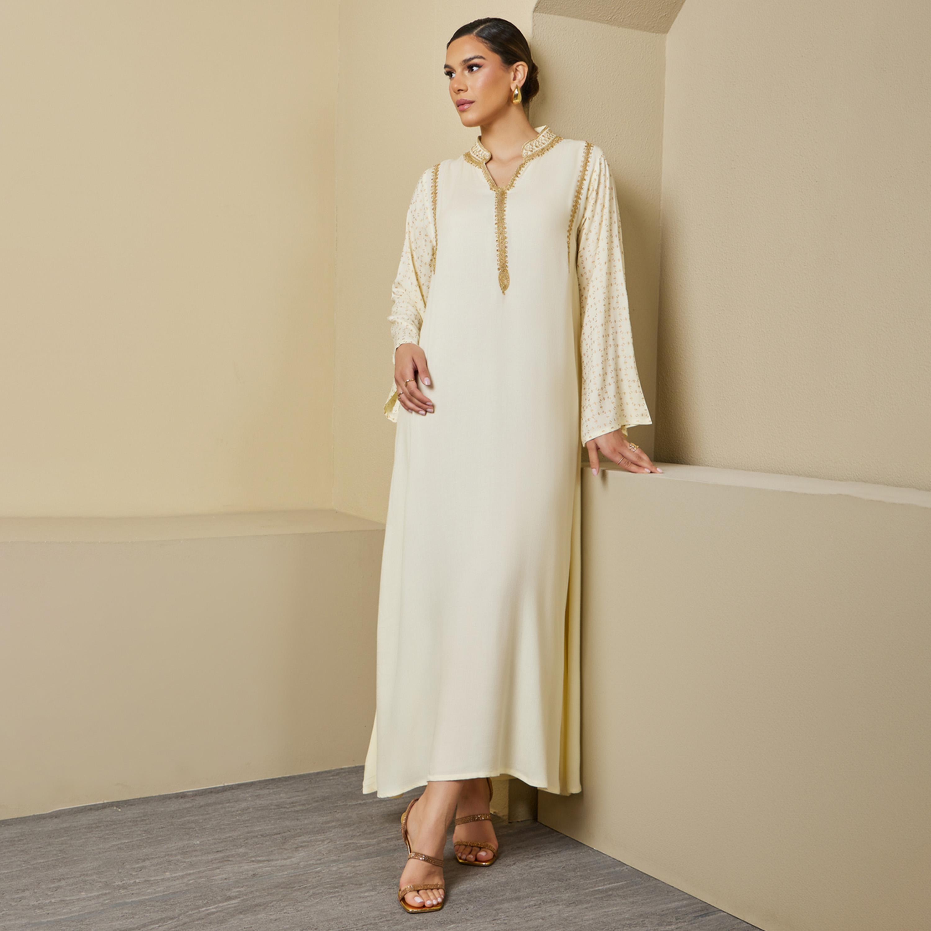 ستايلي - جلابية بقصة A مزينة بالدانتيل وياقة قائمة-women-arabicclothing-jalabiyas-image-2