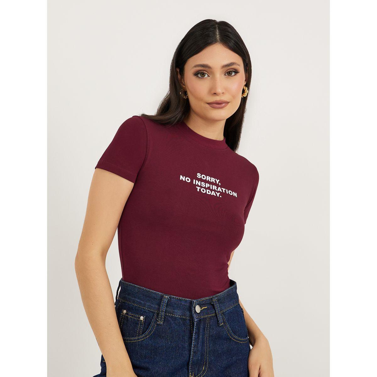 تيشيرت مُجسم قصير بطبعة كتابة-women-clothing-tshirts-image-5