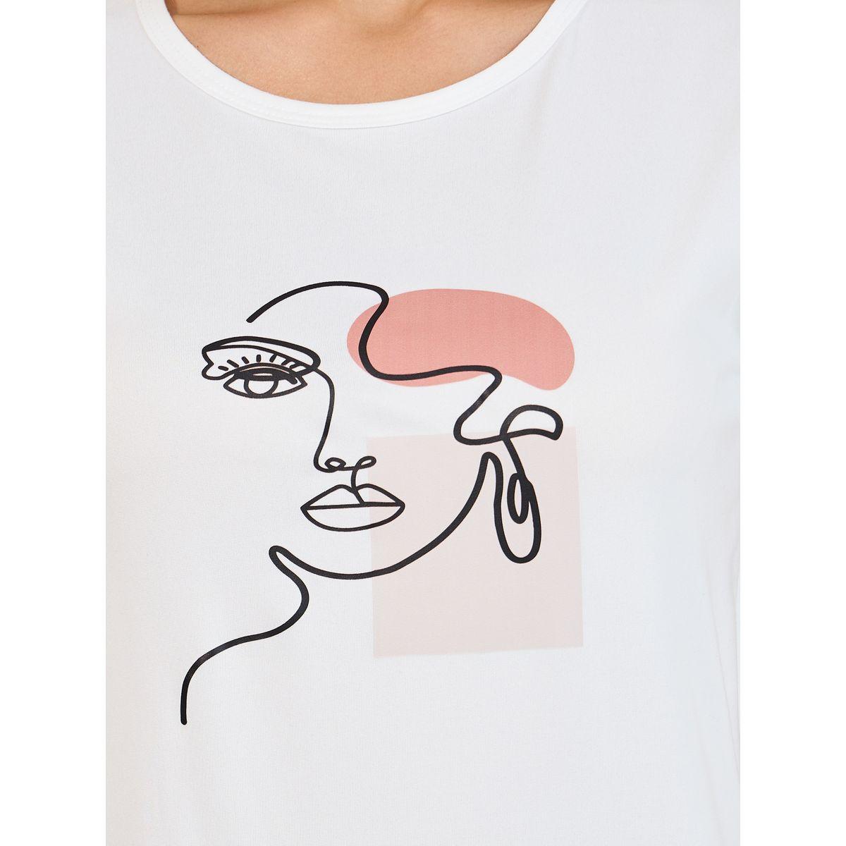تيشيرت بقصة عادية وطبعة جرافيك-women-clothing-tshirts-image-3