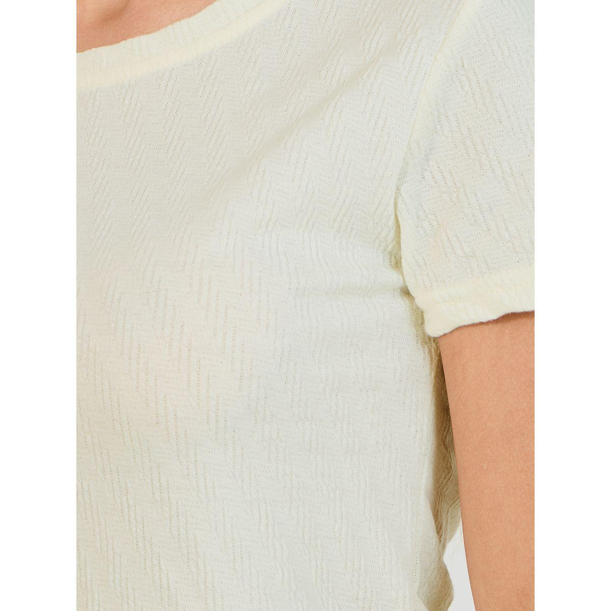 تيشيرت بقصة عادية وياقة دائرية-women-clothing-tshirts-image-3