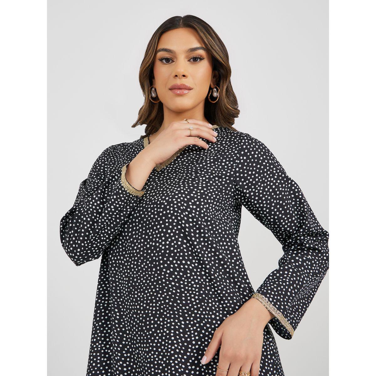 جلابية بنقشات نقاط بولكا كاملة وياقة V مع دانتيل-women-arabicclothing-jalabiyas-image-5