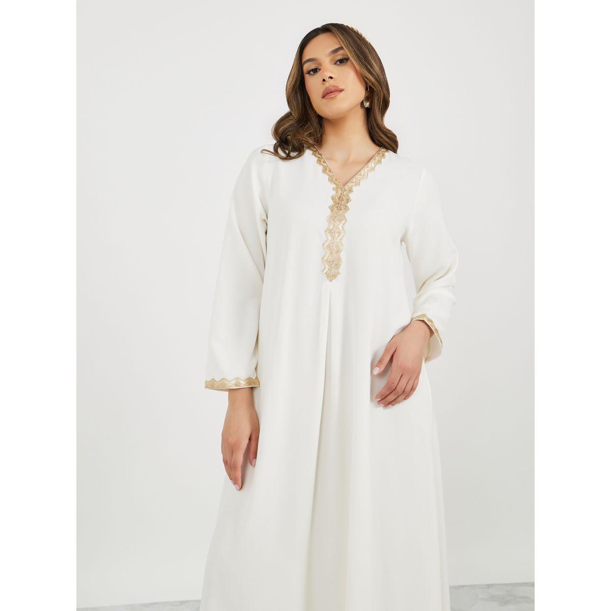 جلابية طويلة بحافة واسعة وتفاصيل دانتيل-women-arabicclothing-jalabiyas-image-2