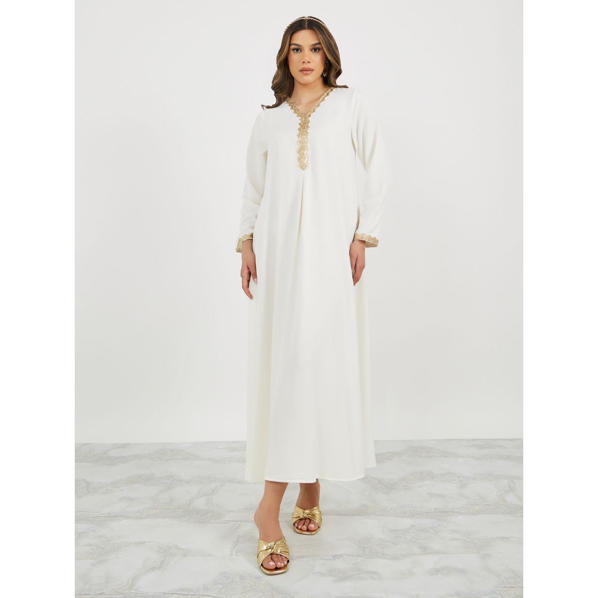 جلابية طويلة بحافة واسعة وتفاصيل دانتيل-women-arabicclothing-jalabiyas-image-3