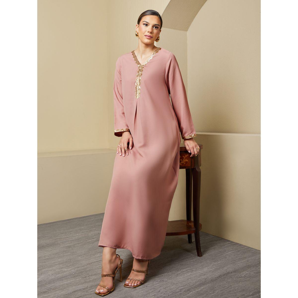 جلابية واسعة منمقة بالترتر-women-arabicclothing-jalabiyas-image-1