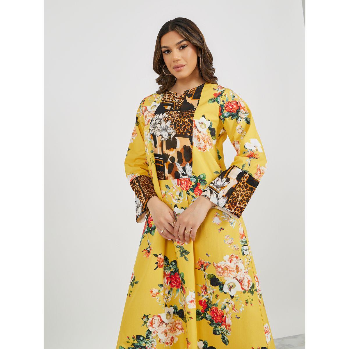 جلابية بنقشات زهور وفهد بطبعات كاملة وياقة نوتش-women-arabicclothing-jalabiyas-image-4