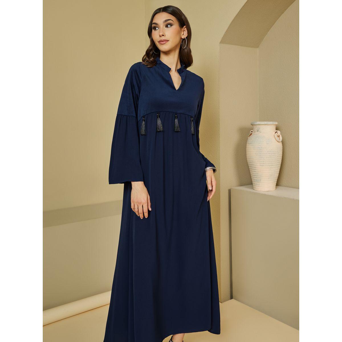 جلابية بتفاصيل بارزة الملمس وشراشيب-women-arabicclothing-jalabiyas-image-2