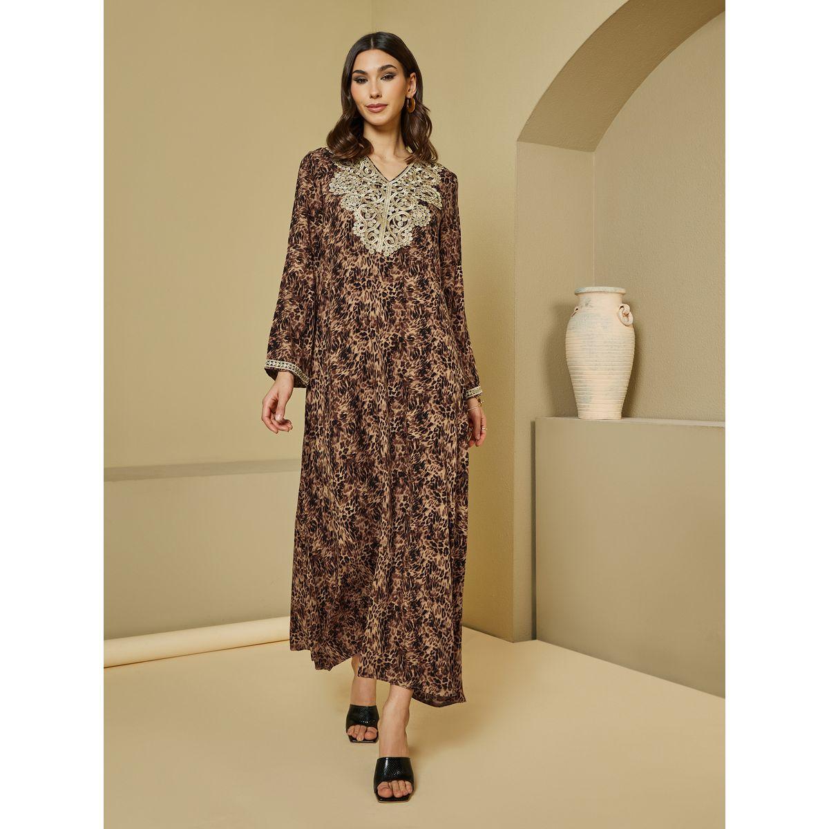 جلابية بطبعة ليوبارد وتفاصيل دانتيل-women-arabicclothing-jalabiyas-image-1