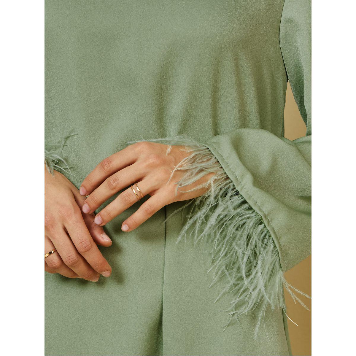 Amirah X Styli Round Neck Jalabiya with Feather Trim On Sleeves-women-arabicclothing-jalabiyas-image-3