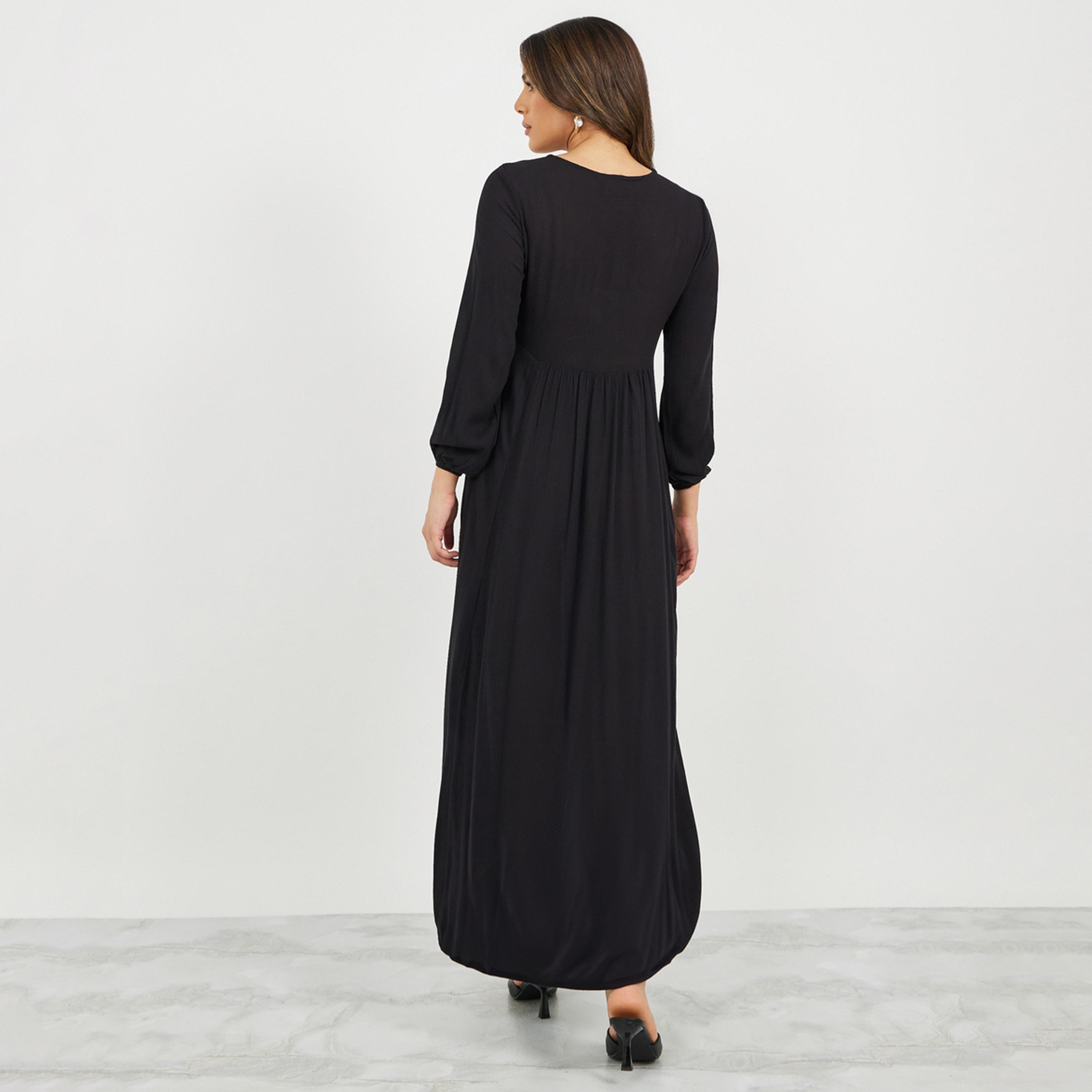 Amirah X Styli Textured Embroidered V-Neck A-Line Jalabiya with Coins Tassel Detail-women-arabicclothing-jalabiyas-image-6