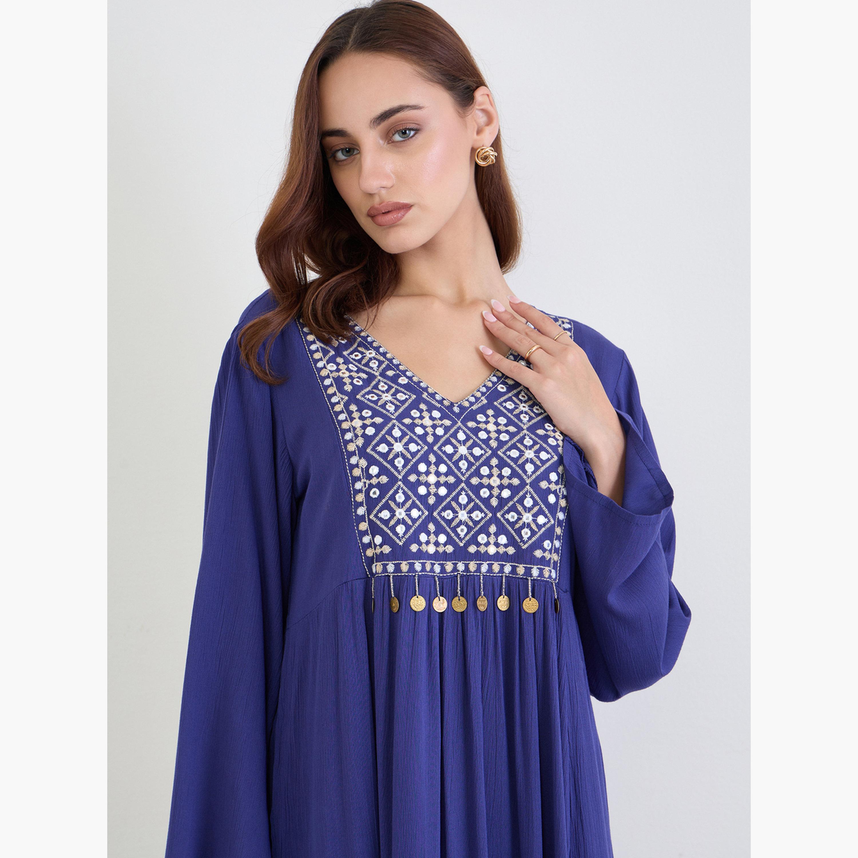 أميرة x ستايلي جلابية طويلة مُطرّزة بتفاصيل بارزة الملمس-women-arabicclothing-jalabiyas-image-3