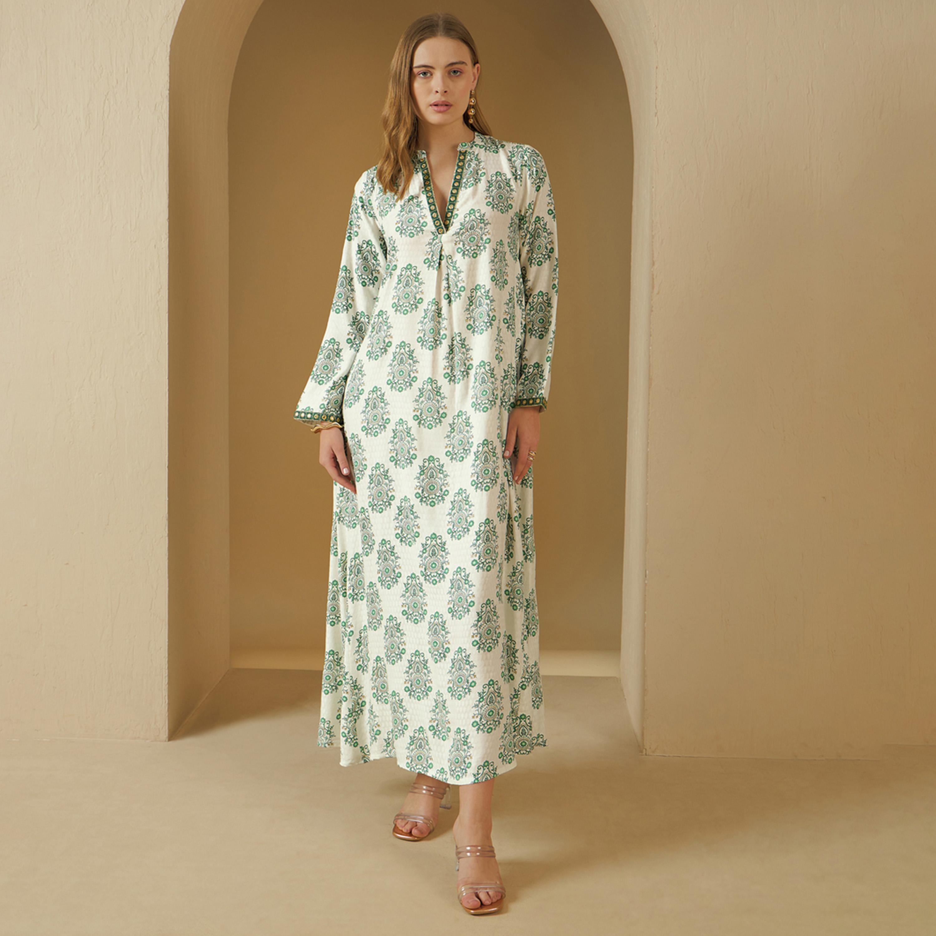 Amirah X Styli All-Over Print V-Neck Embroidered A-Line Jalabiya-women-arabicclothing-jalabiyas-image-2