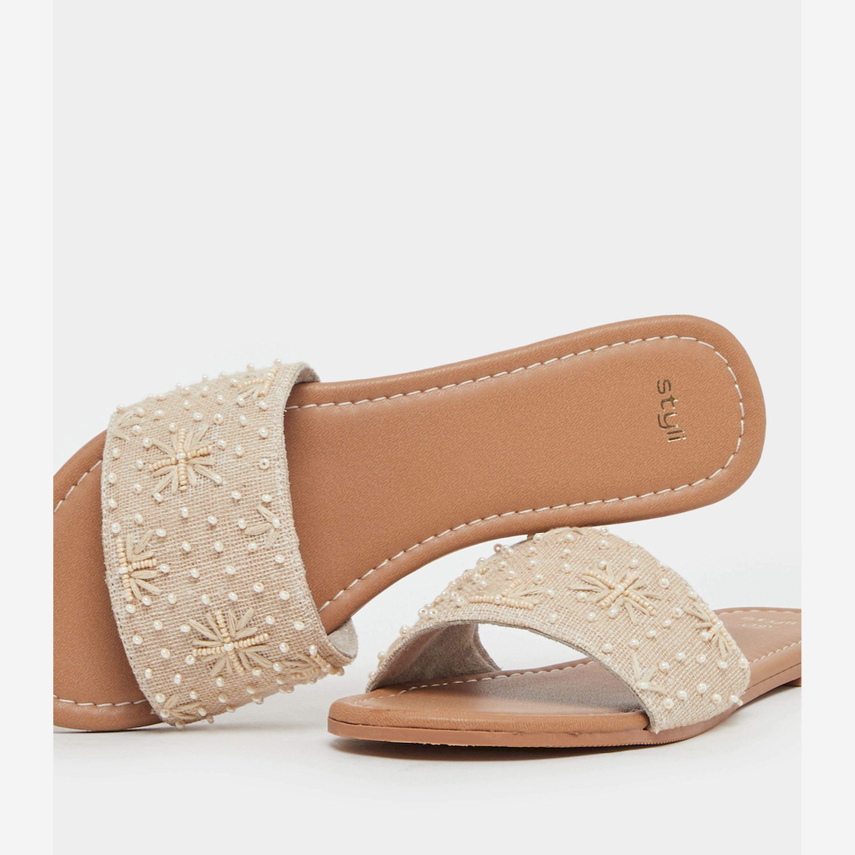 ستايلي - صندل مسطح سهل الارتداء ومزين-women-shoes-sandals-flats-image-4