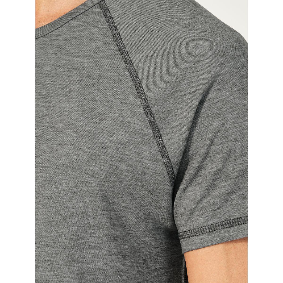 تيشيرت ميلانج فضفاض بأكمام ريجلان-men-clothing-sportswearandactivewear-tshirtsandpolos-image-3