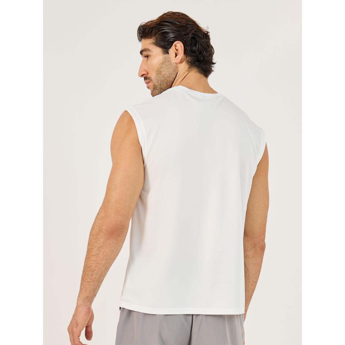 تيشيرت رياضي بقصة مريحة وطبعة صغيرة-men-clothing-sportswearandactivewear-tshirtsandpolos-image-4