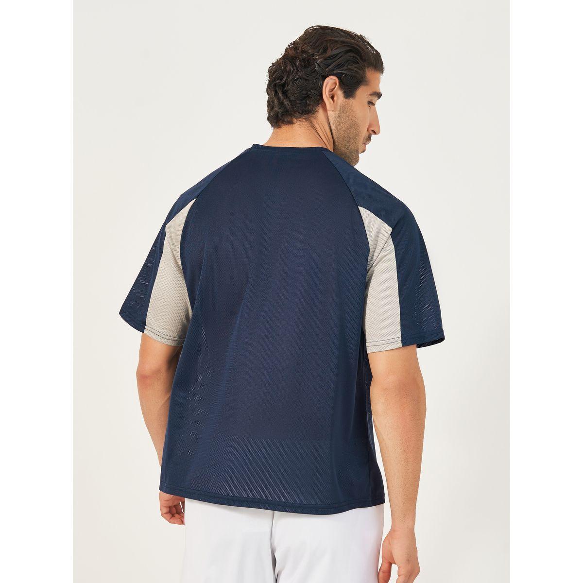 تيشيرت رياضي خفيف الوزن بتفاصيل مُتباينة-men-clothing-sportswearandactivewear-tshirtsandpolos-image-5