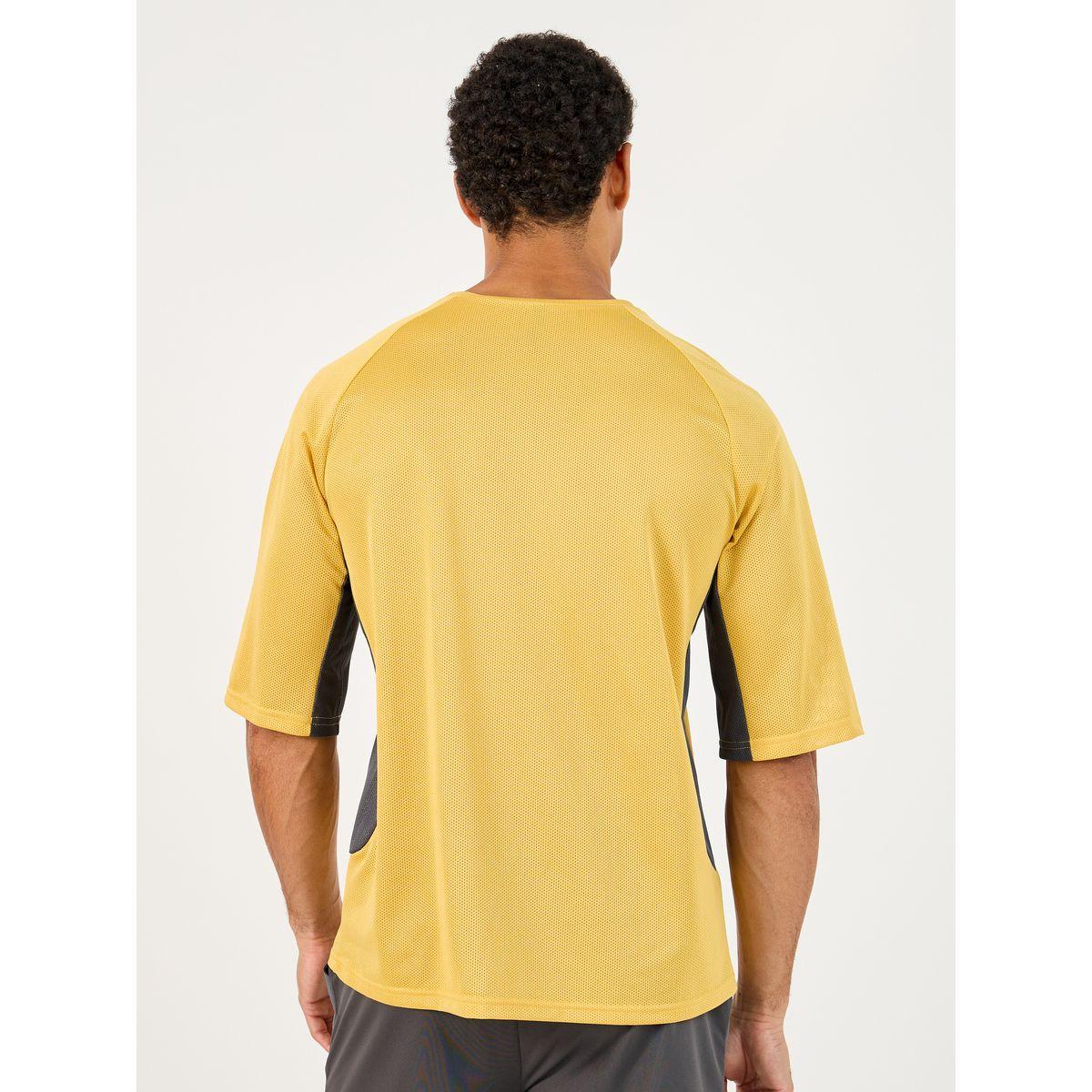 Contrast Panel Ultra Lightweight Mesh Oversized Training T-Shirt-men-clothing-sportswearandactivewear-tshirtsandpolos-image-4