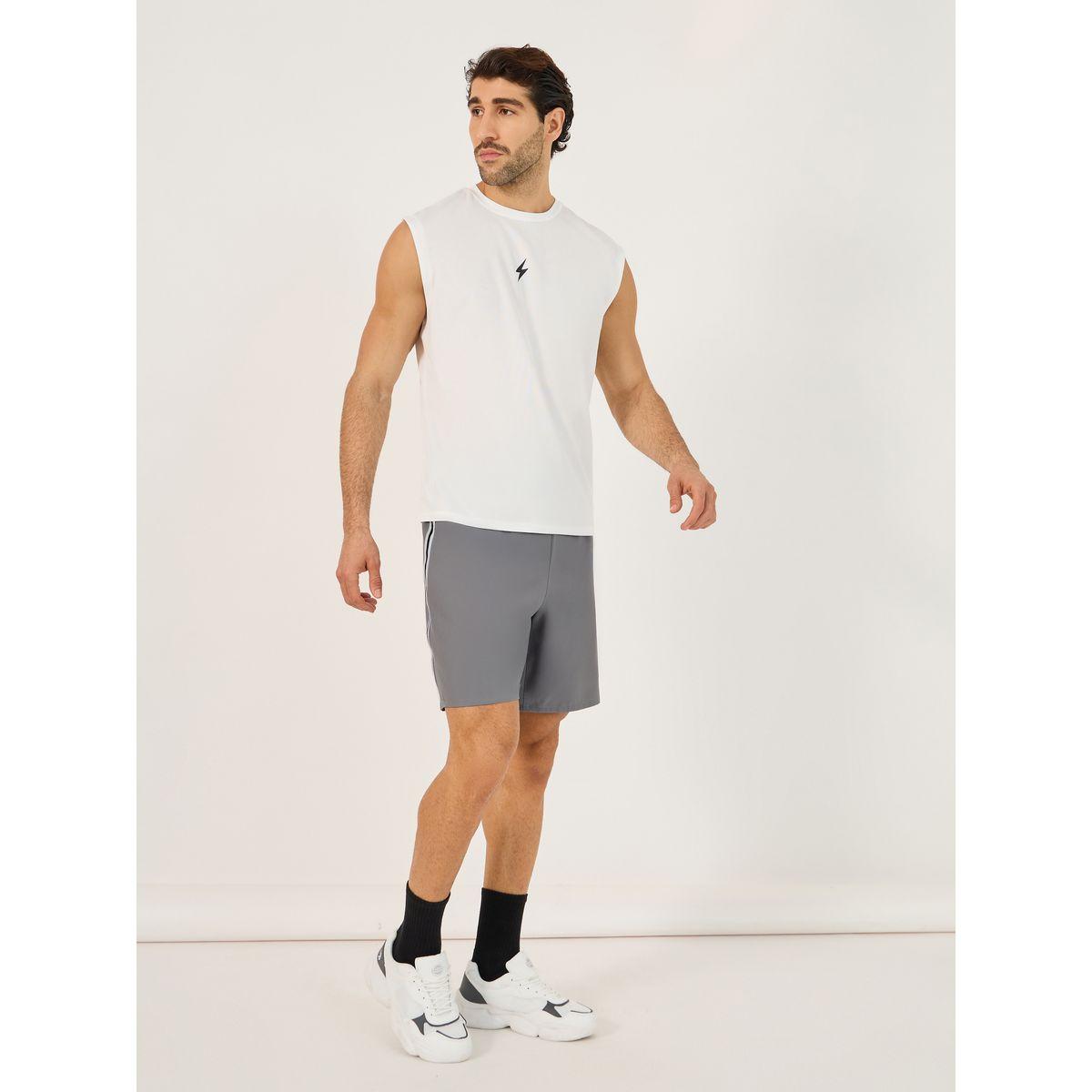شورت رياضي بخصر بتفاصيل مُتباينة وأربطة-sports-men-clothing-bottoms-image-2