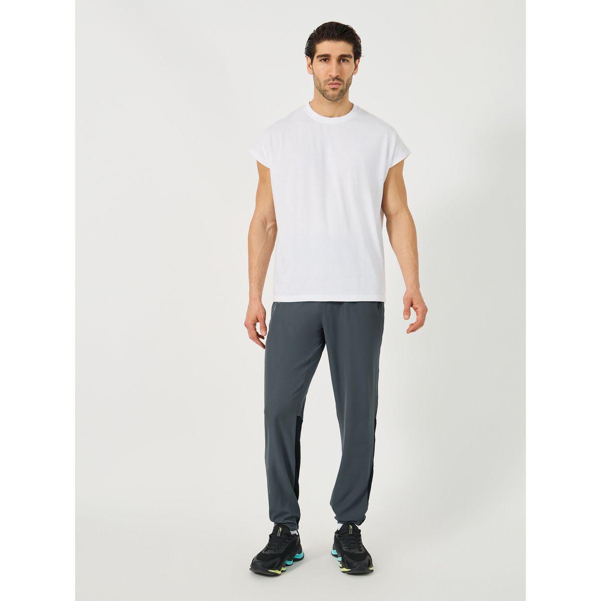 Styli Contrast Panel Training Trackpants with Zipper Detail-men-clothing-sportswearandactivewear-bottoms-joggers-image-2