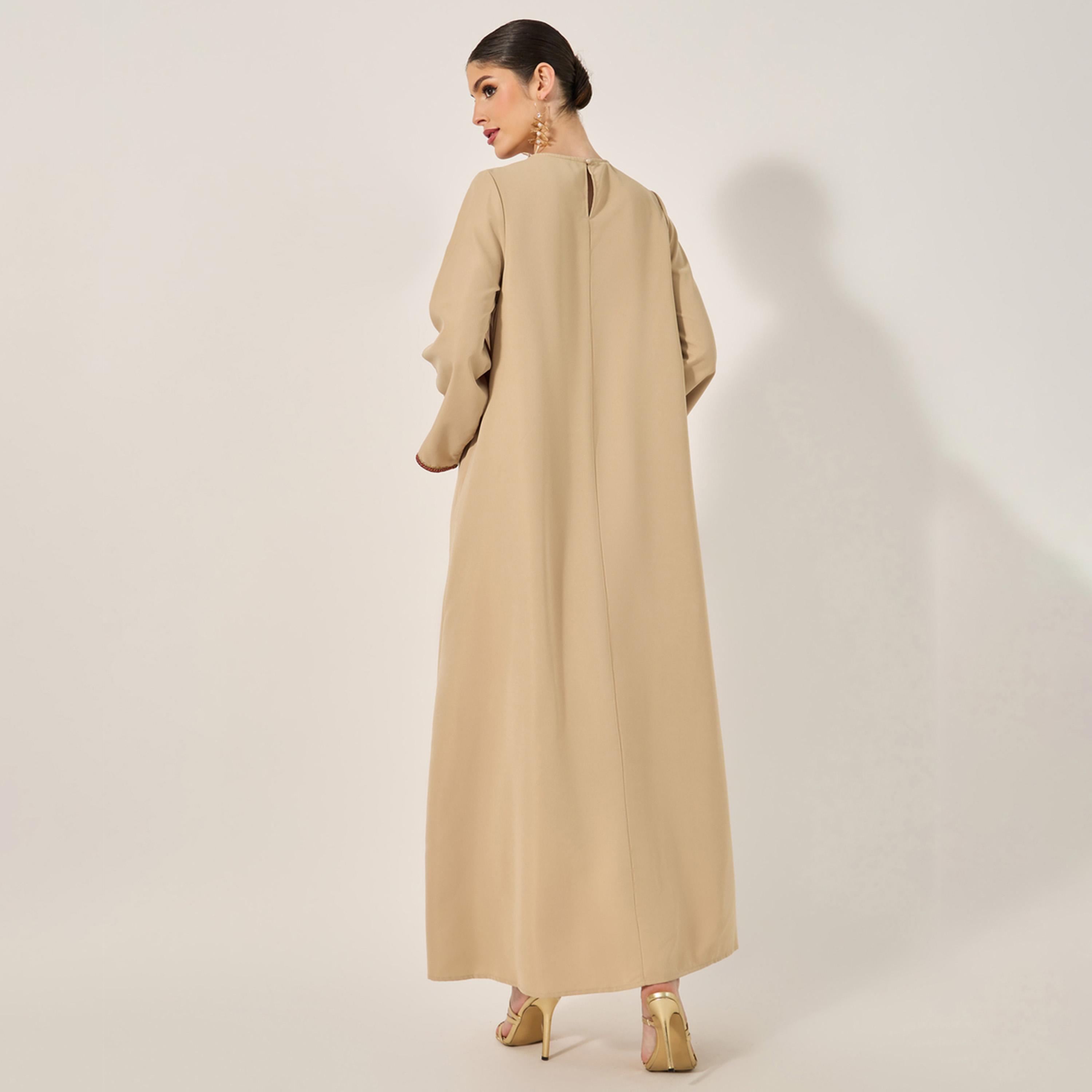 ستايلي - جلابية مزينة برقعة تطريز عند الرقبة مع حواف من الشراشيب-women-arabicclothing-jalabiyas-image-5