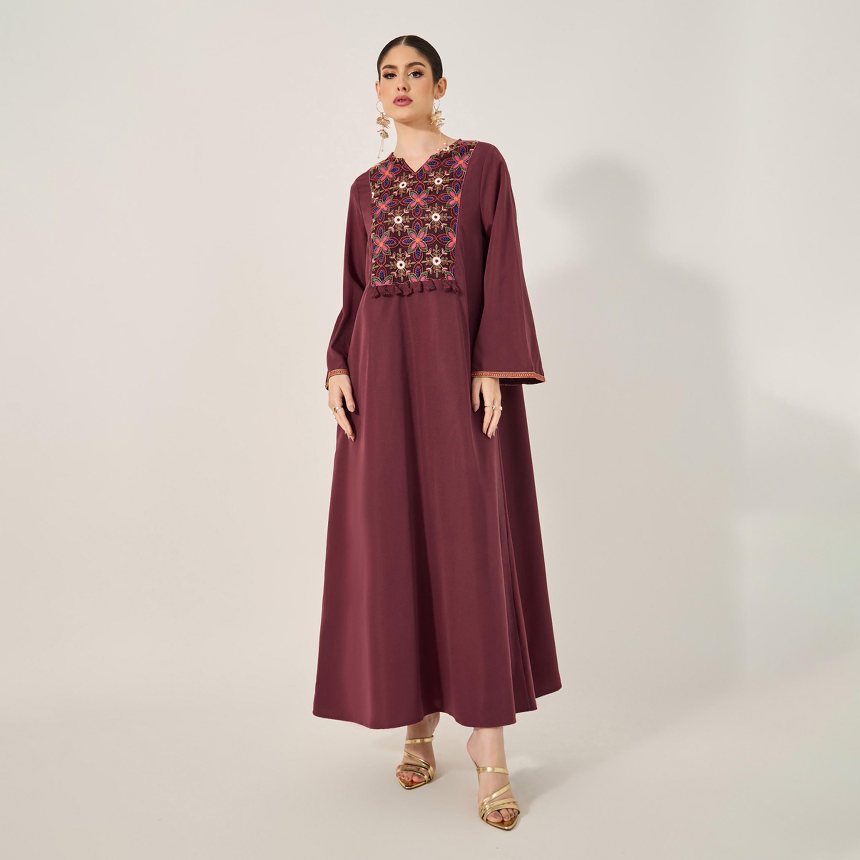 Styli Jalabiya With Embroidery Patch Dã©Cor At Neck With Tassel Trims-women-arabicclothing-jalabiyas-image-2