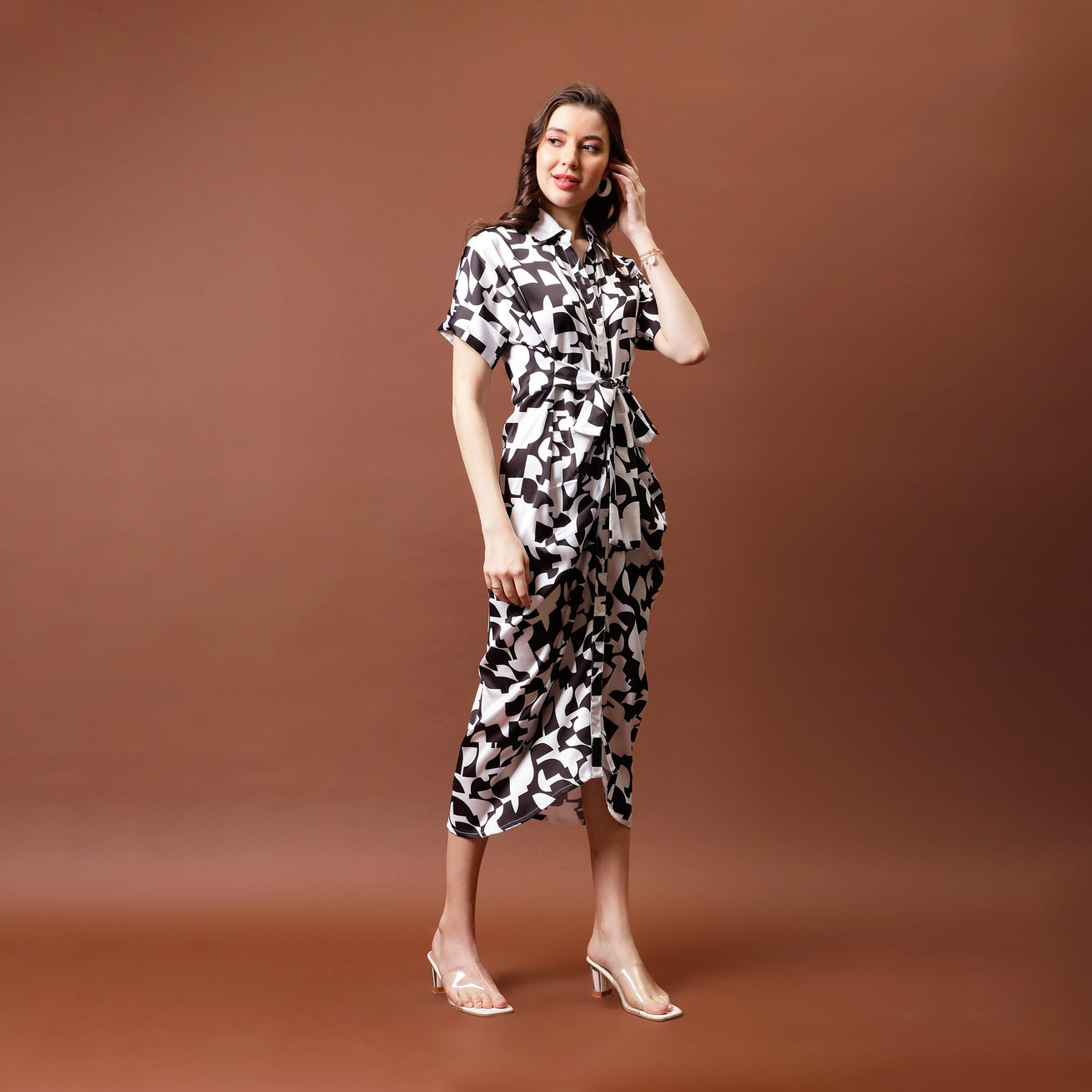 أثينا × ستايلي - فستان متوسط الطول بطبعة قميص من الساتان مع تفاصيل ثنيات-women-clothing-dresses-image-4