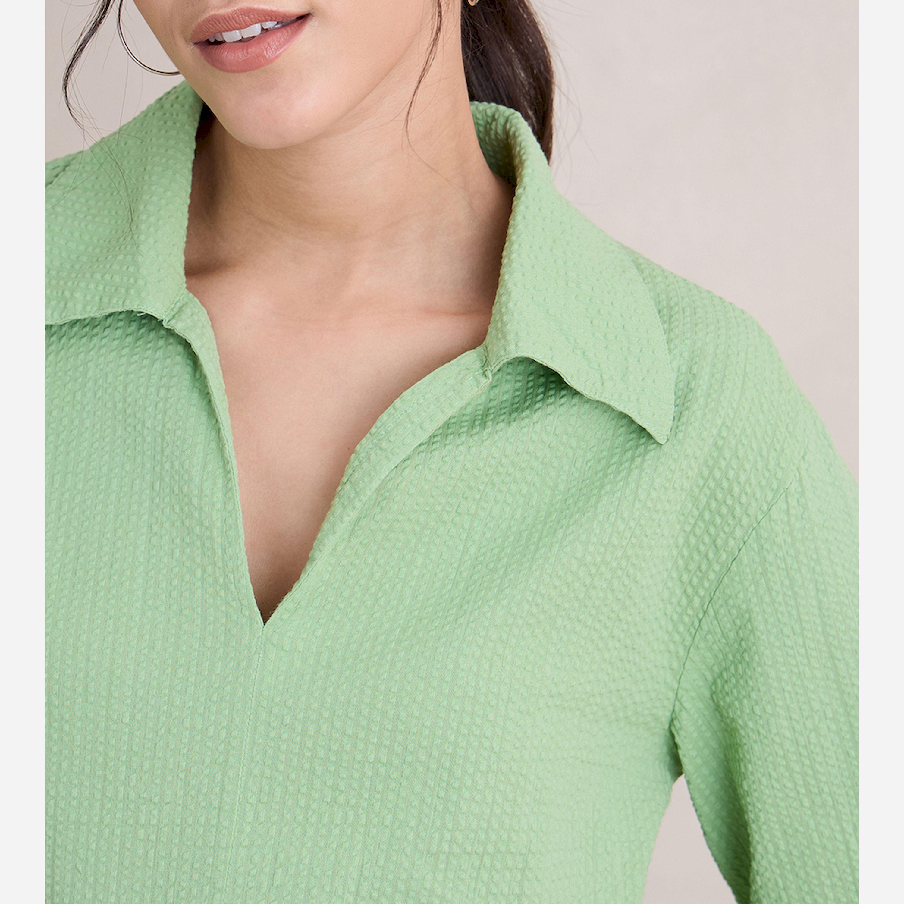 فيميلا × ستايلي - قميص وبنطال من قماش السيرساكر المزخرف-women-clothing-coordsets-image-6