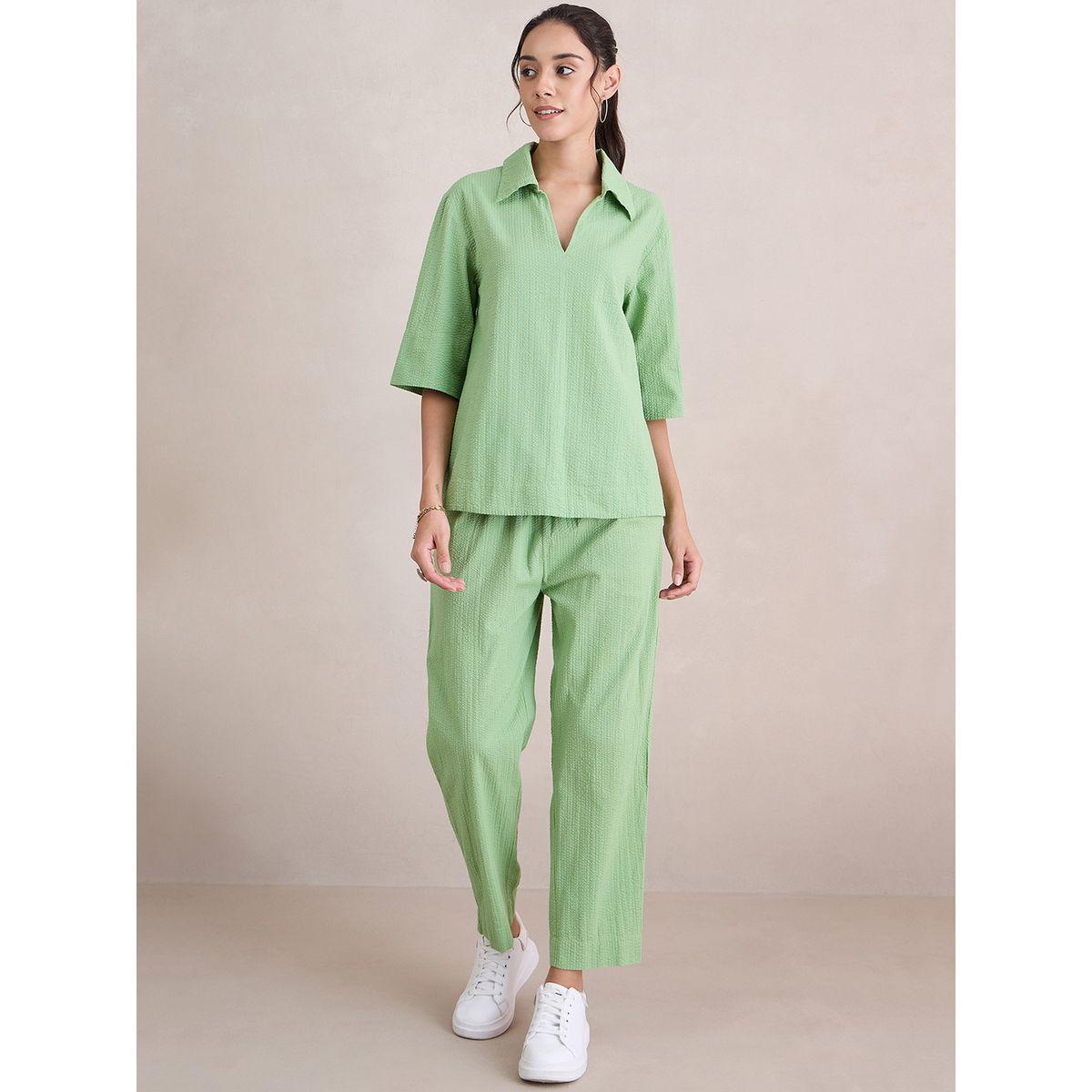 طقم منسق من بنطال وبلوزة بياقة سبريد فِميلا × ستايلي-women-clothing-coordsets-image-2