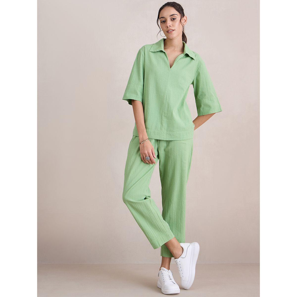 طقم منسق من بنطال وبلوزة بياقة سبريد فِميلا × ستايلي-women-clothing-coordsets-image-6