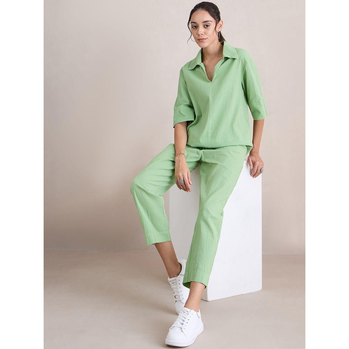 طقم منسق من بنطال وبلوزة بياقة سبريد فِميلا × ستايلي-women-clothing-coordsets-image-7