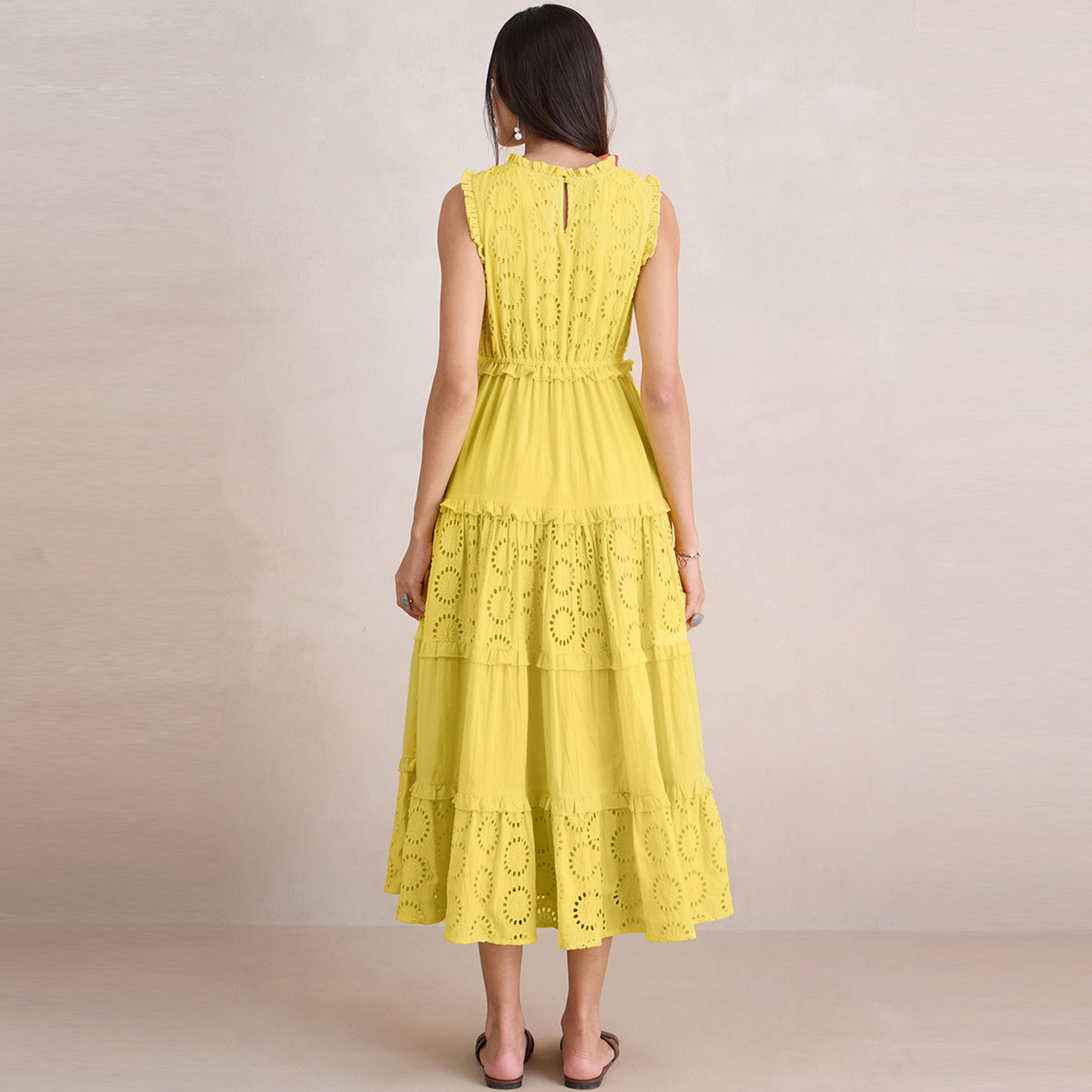 فستان ميدي شيفلي مزين بكسرات وكشكش فِميلا × ستايلي-women-clothing-dresses-image-7