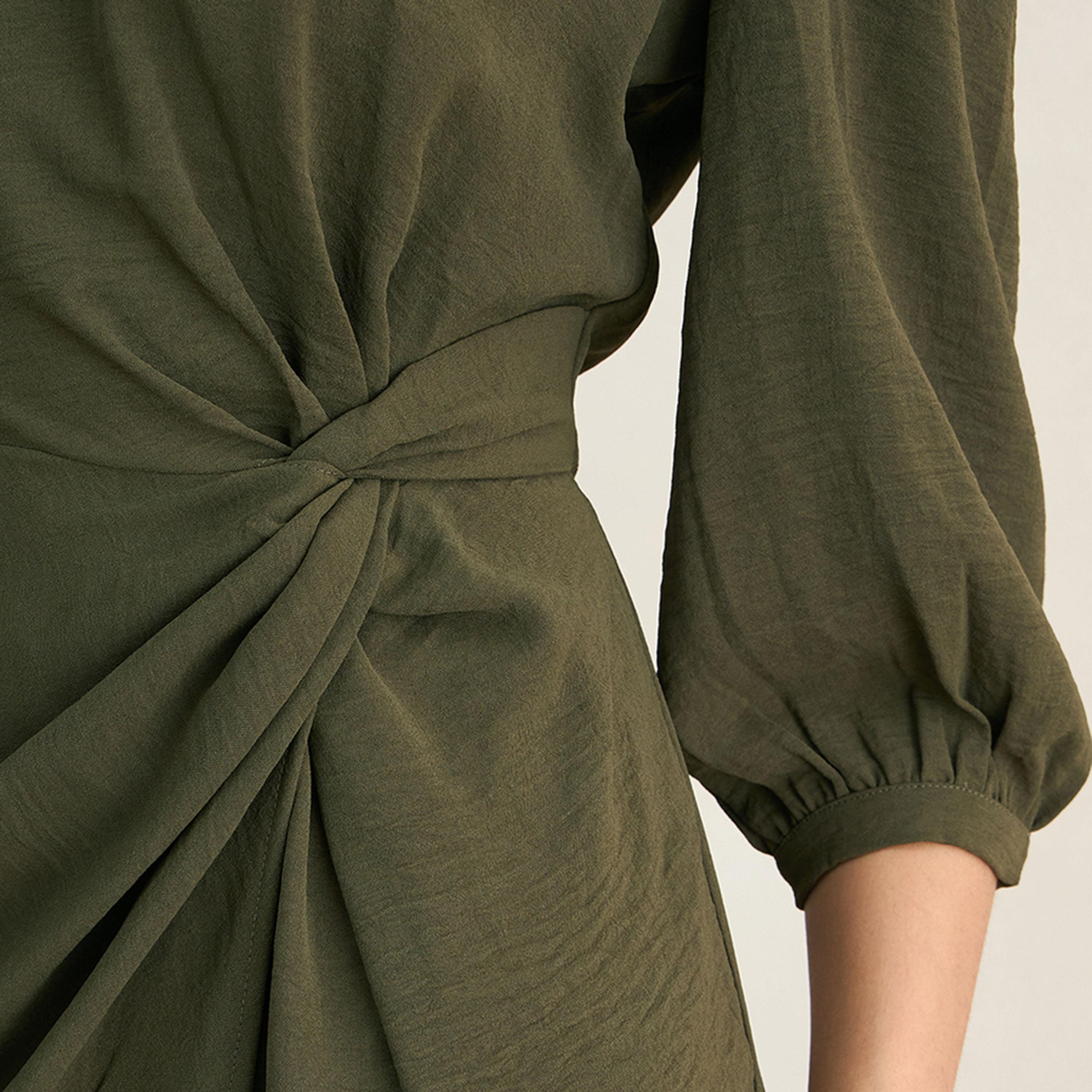 فستان بطول الركبة ونمط لف فِميلا × ستايلي-women-clothing-dresses-image-4