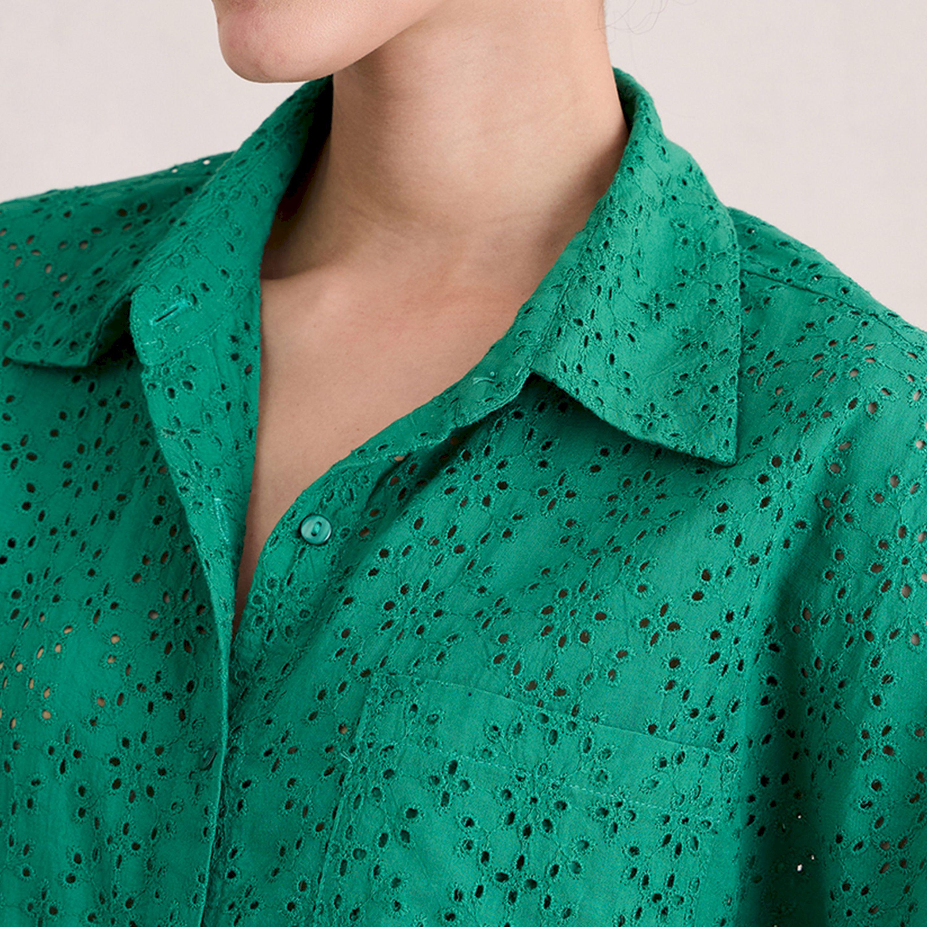 بلوزة شيفلي بأكمام قصيرة وجيب فِميلا × ستايلي-women-clothing-shirtsandblouses-shirts-image-3