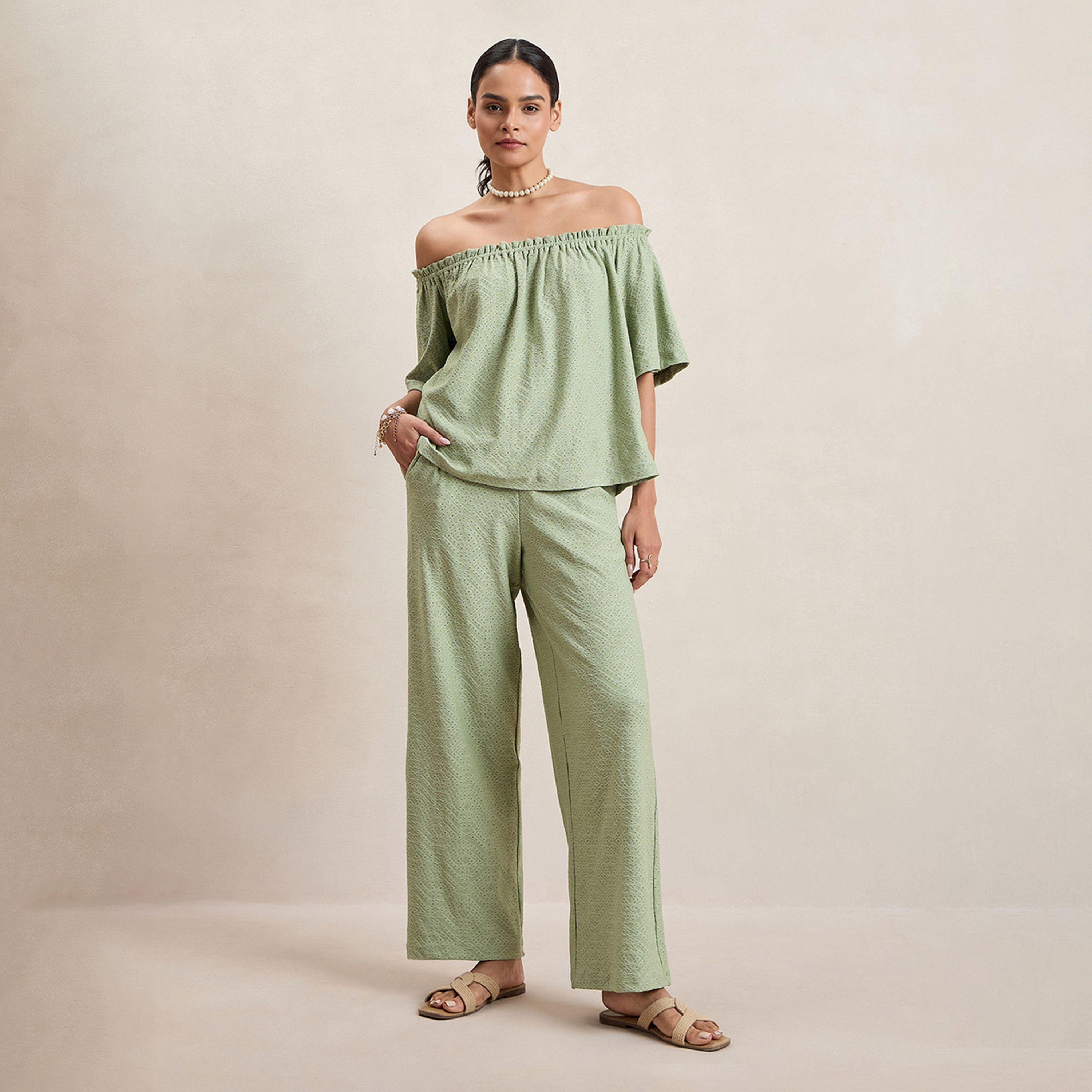 بلوزة شيفلي محبوكة بأكتاف مكشوفة فِميلا × ستايلي-women-clothing-tshirts-image-2