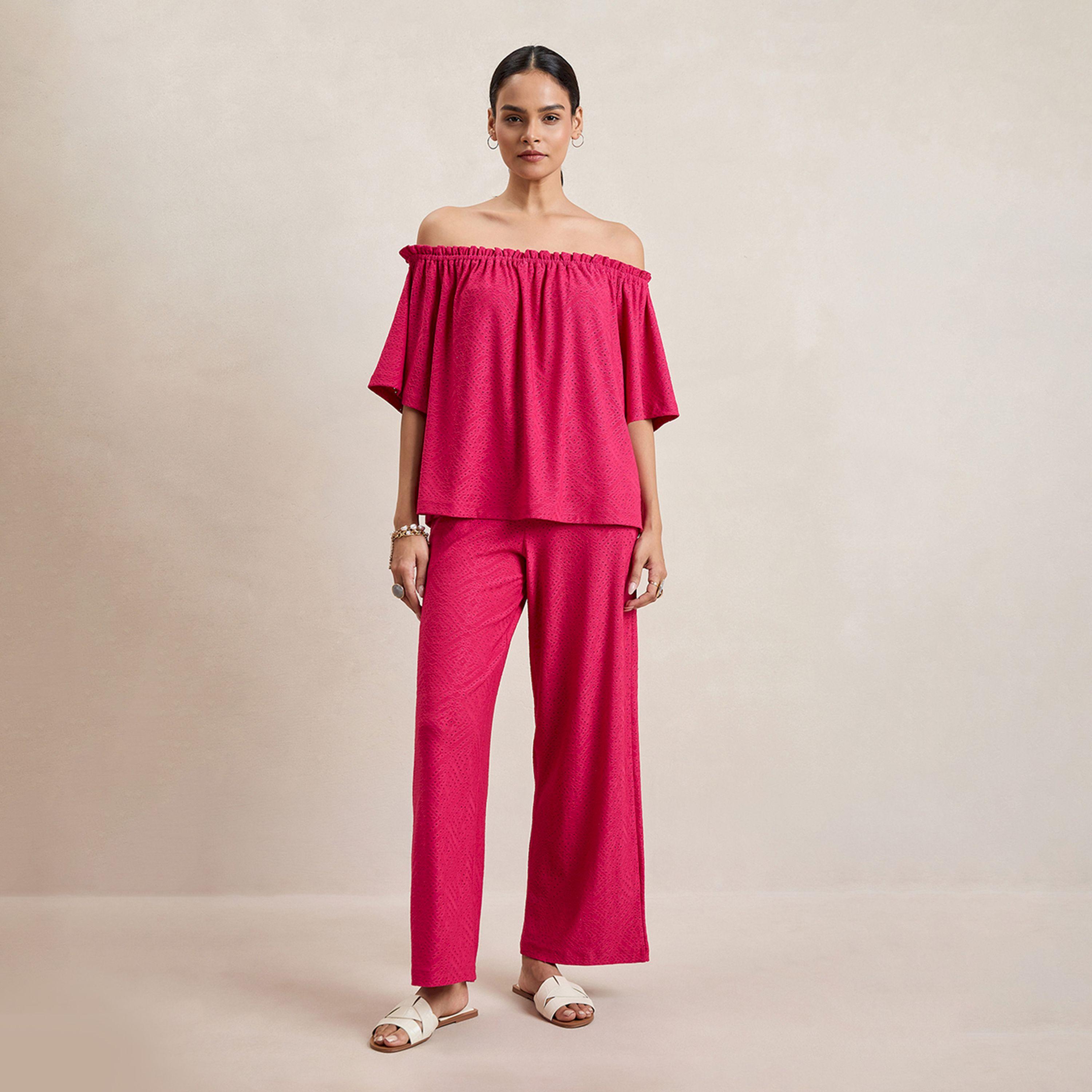بلوزة شيفلي محبوكة بأكتاف مكشوفة فِميلا × ستايلي-women-clothing-tshirts-image-2