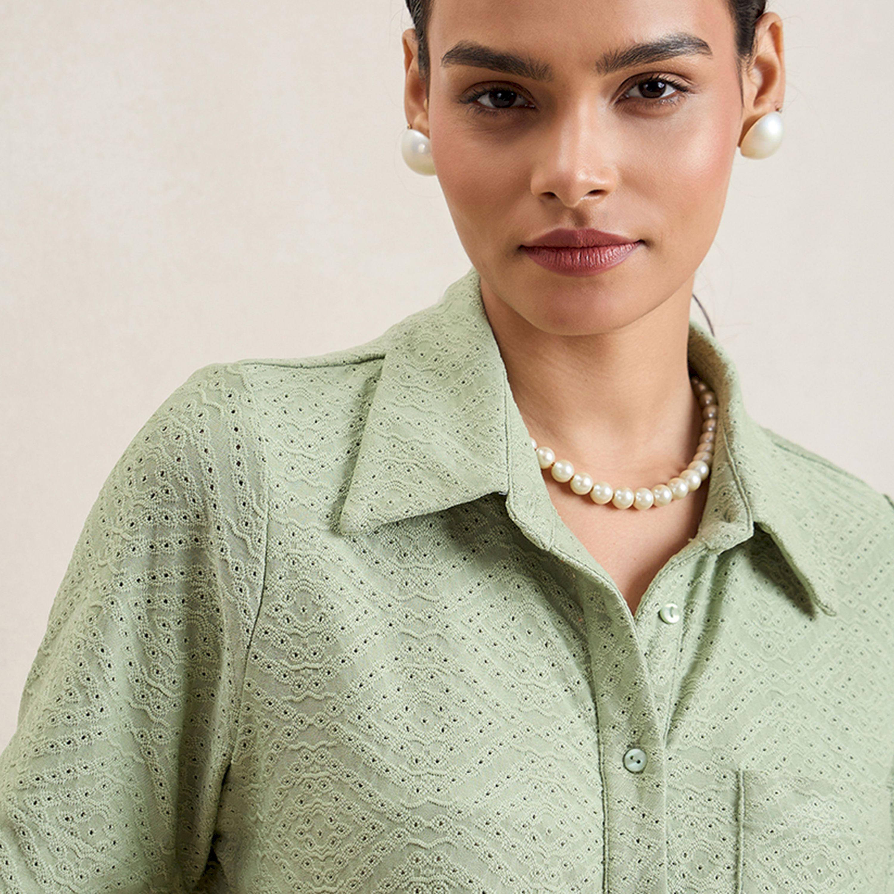 بلوزة شيفلي محبوكة بأزرار غلق فِميلا × ستايلي-women-clothing-shirtsandblouses-shirts-image-5