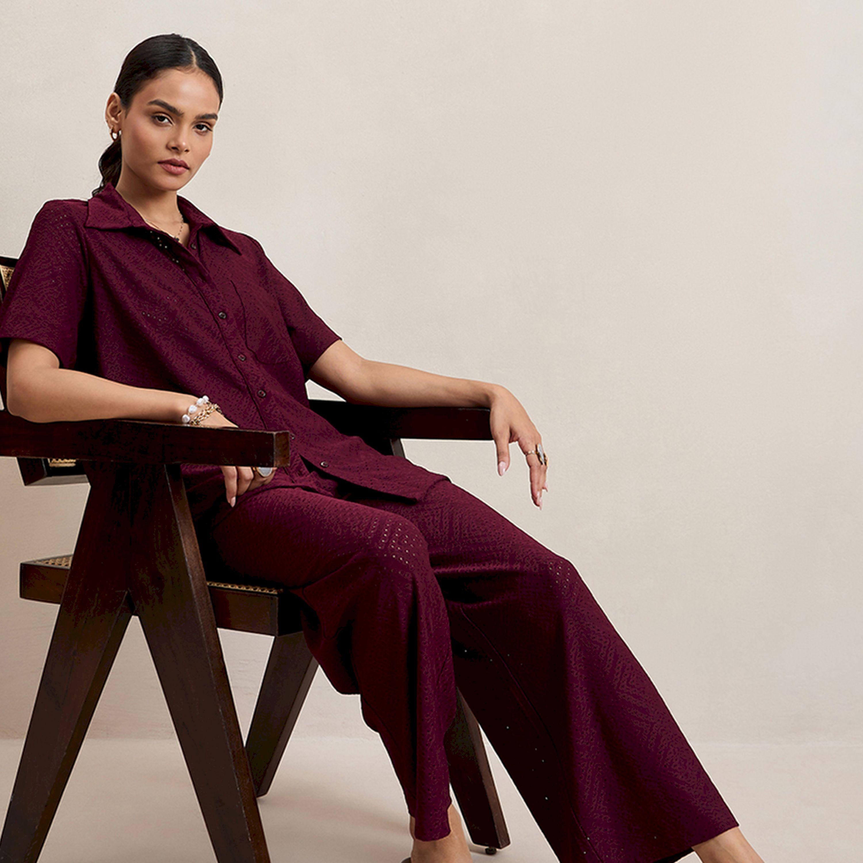 بلوزة شيفلي محبوكة بأزرار غلق فِميلا × ستايلي-women-clothing-shirtsandblouses-shirts-image-3