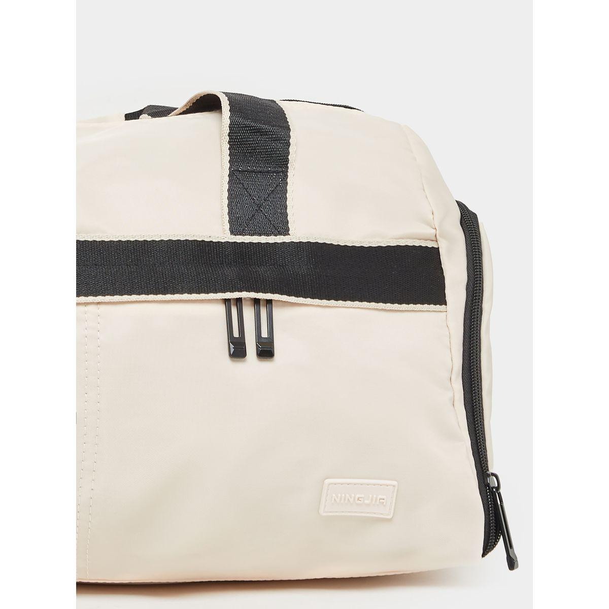 شنطة جيم مزينة بشارة مُرقعة-women-bagsandwallets-handbags-image-3