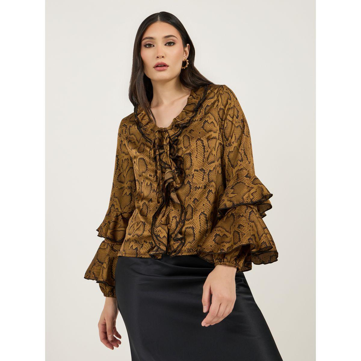 بلوزة بطبعة حيوان وأكمام واسعة مع ياقة بأربطة وكشكش-women-clothing-shirtsandblouses-blouses-image-1