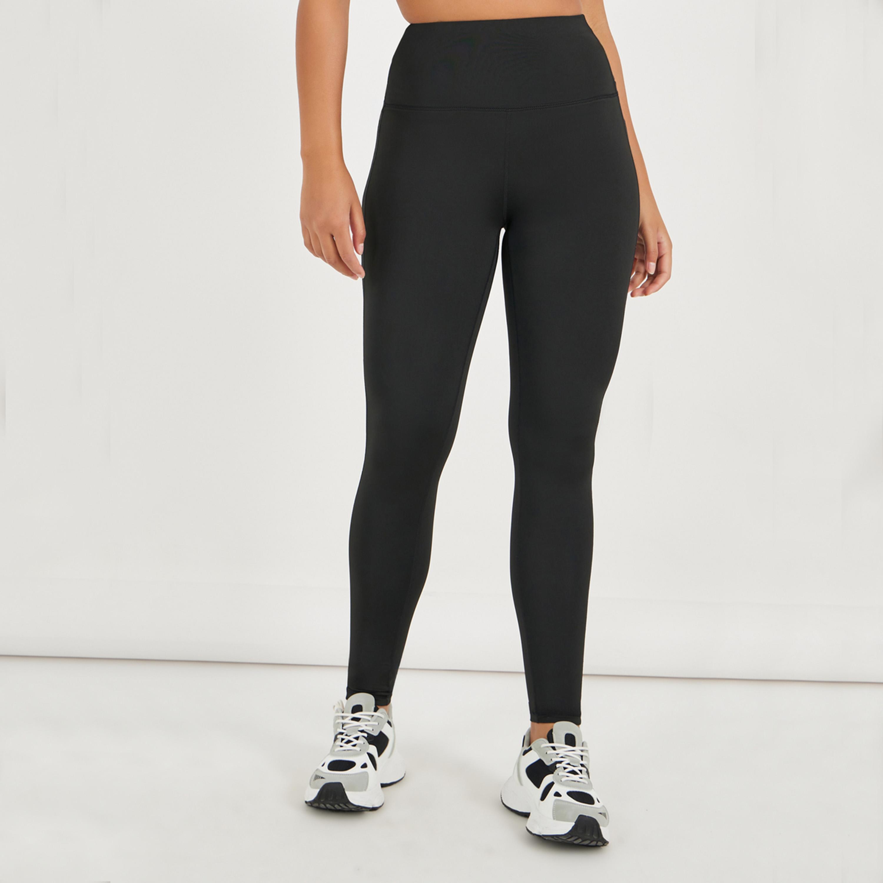 Styli Active V Shaped Back Waist Stitch Leggings with Reflective Detail-women-clothing-sportswearandactivewear-bottoms-joggersandtrackpants-image-1