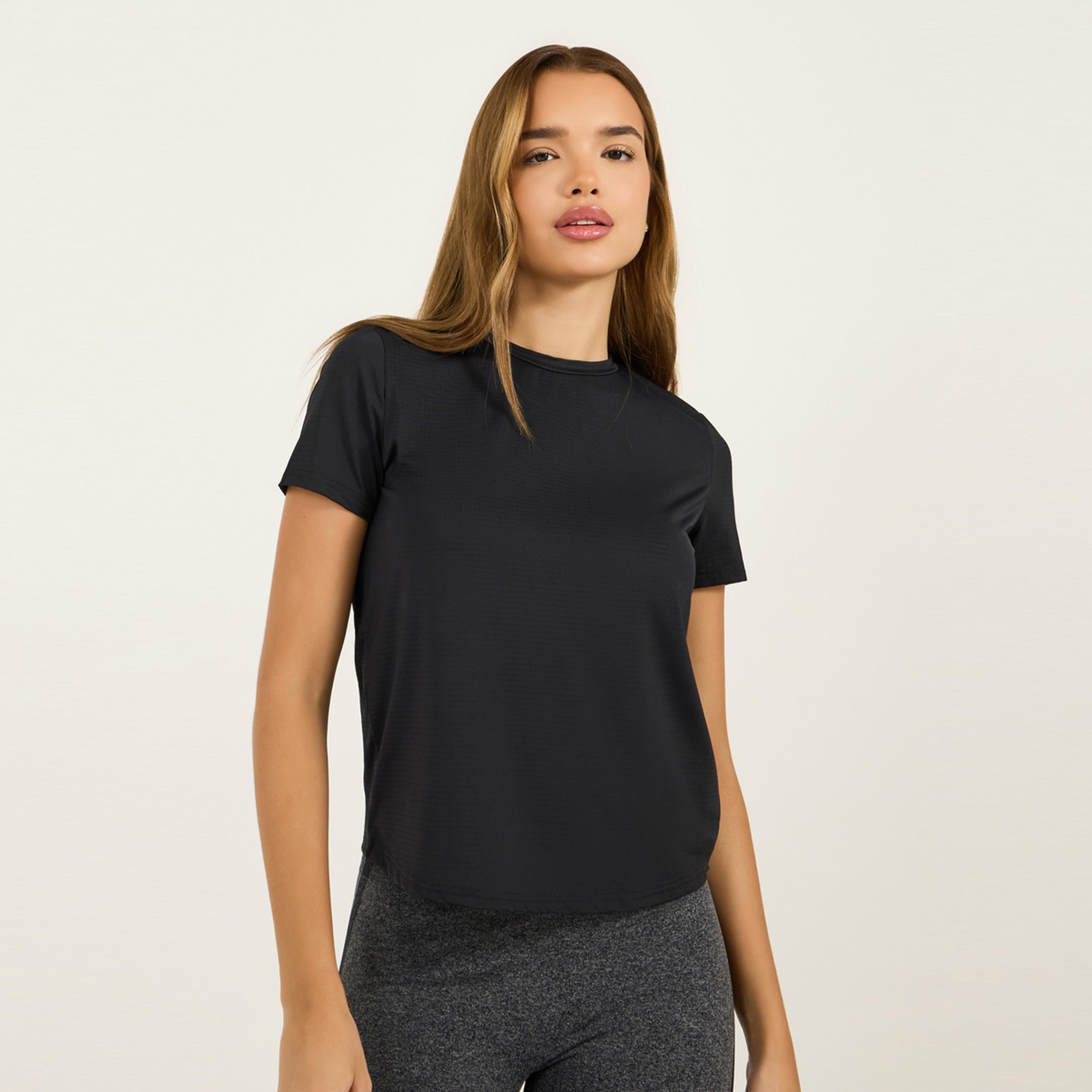 ستايلي - بلوزة رياضية بأكمام قصيرة-men-clothing-sportswearandactivewear-tshirtsandpolos-image-1